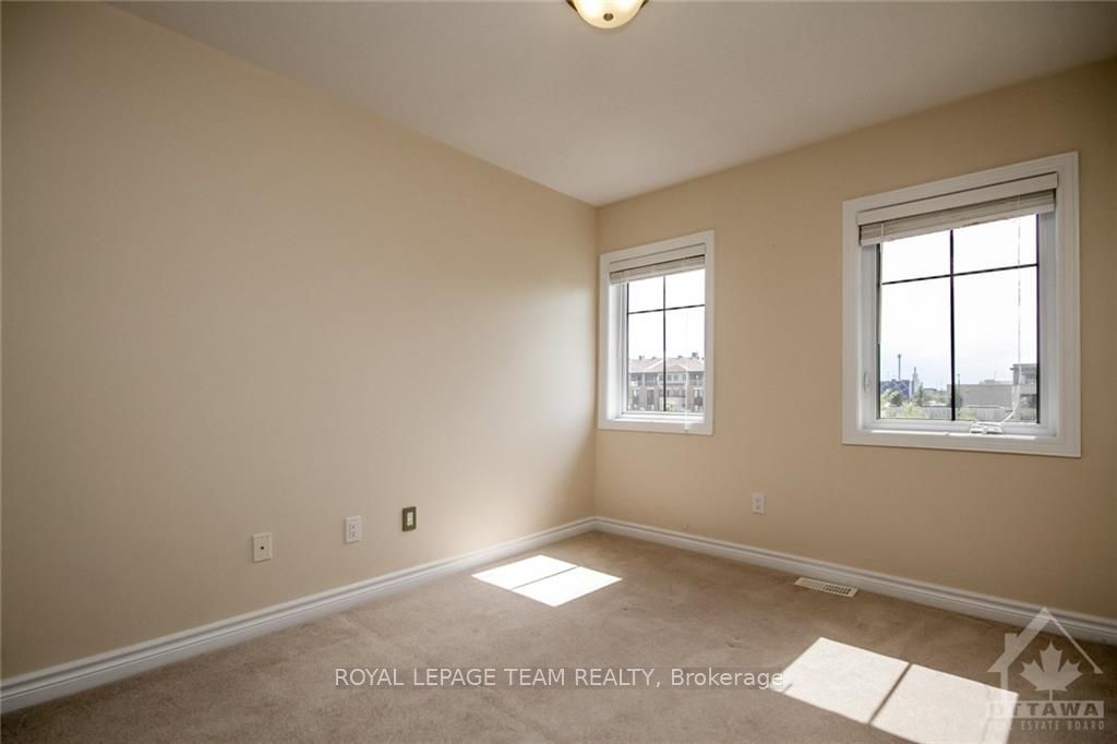 148 Lindenshade Drive B Property Photo 18