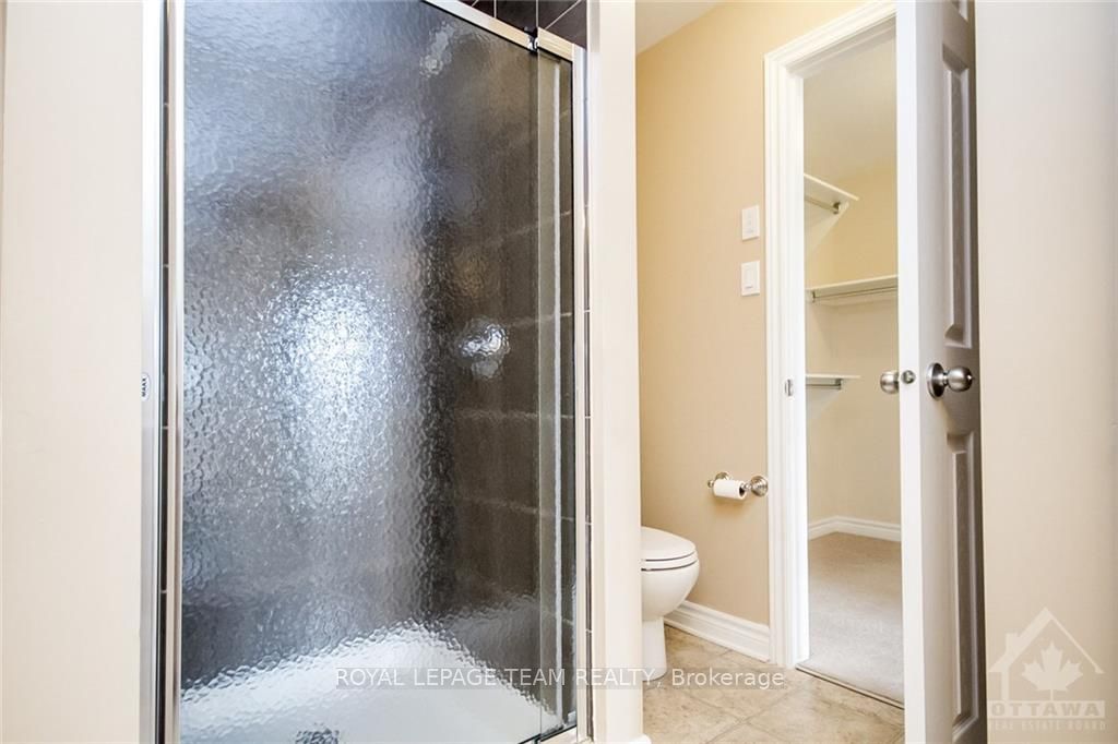 148 Lindenshade Drive B Property Photo 21