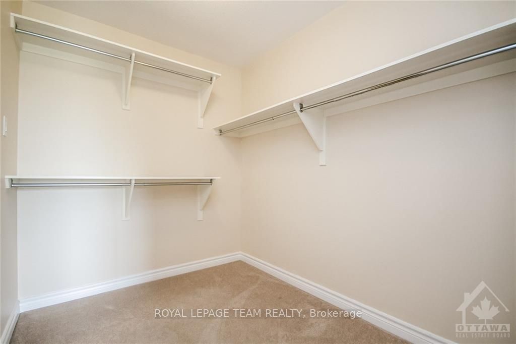 148 Lindenshade Drive B Property Photo 24