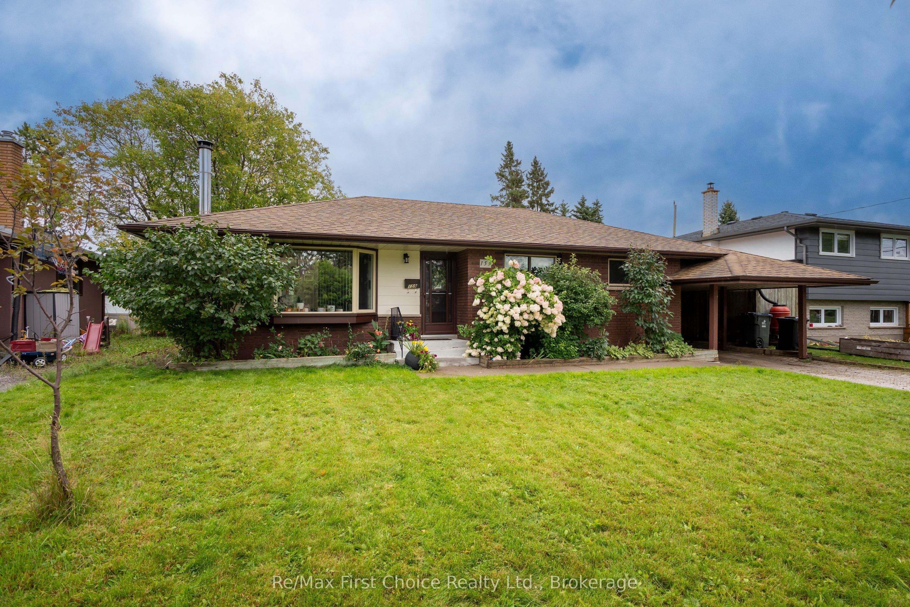 159 Hogarth Street Property Photo 1