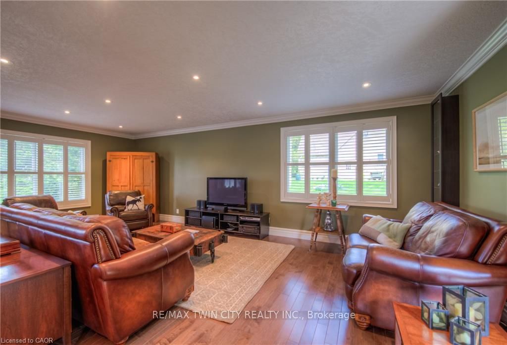 145 Riverbank Drive Property Photo 12