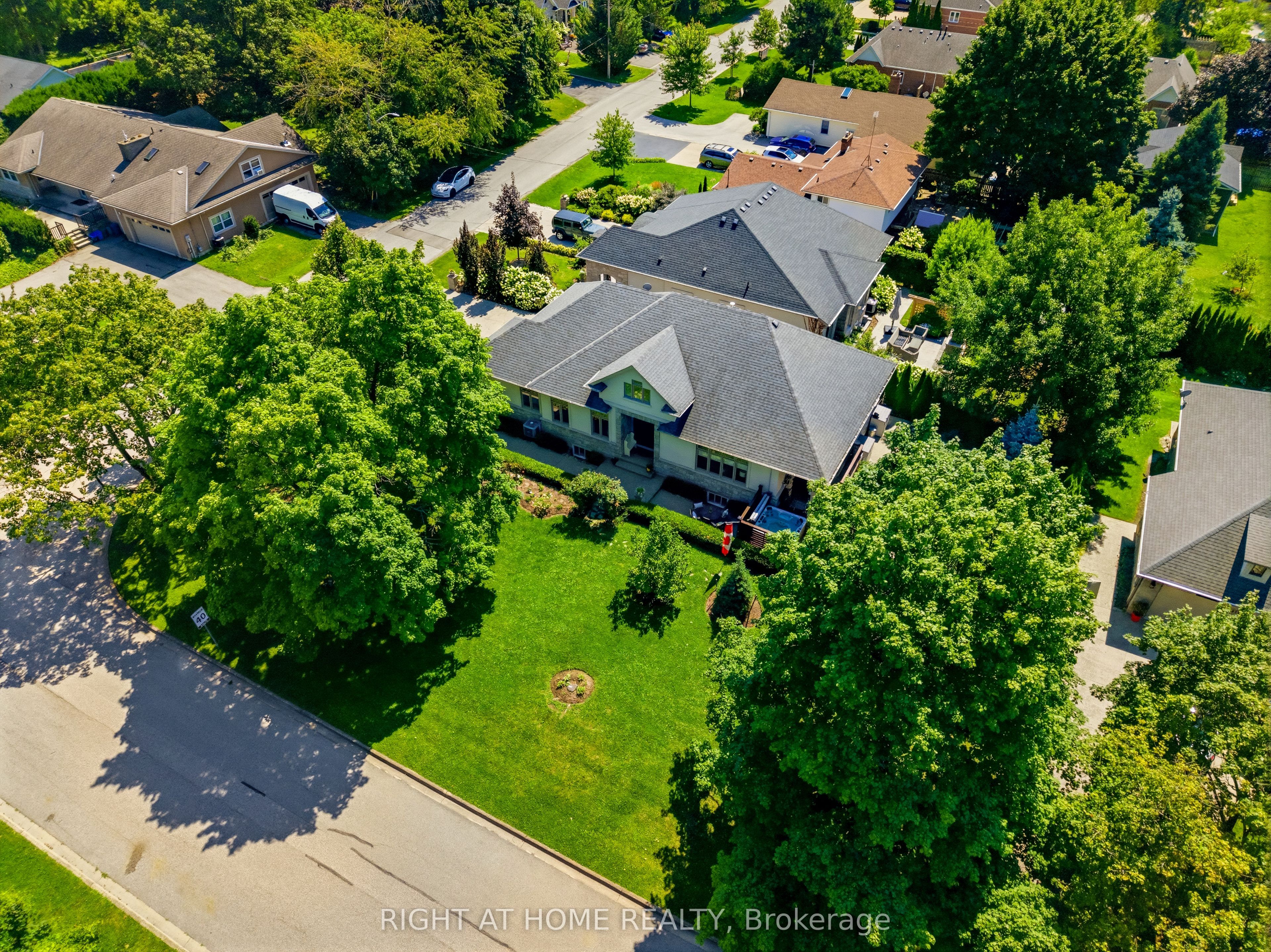 411 Nassau Street Property Photo 3