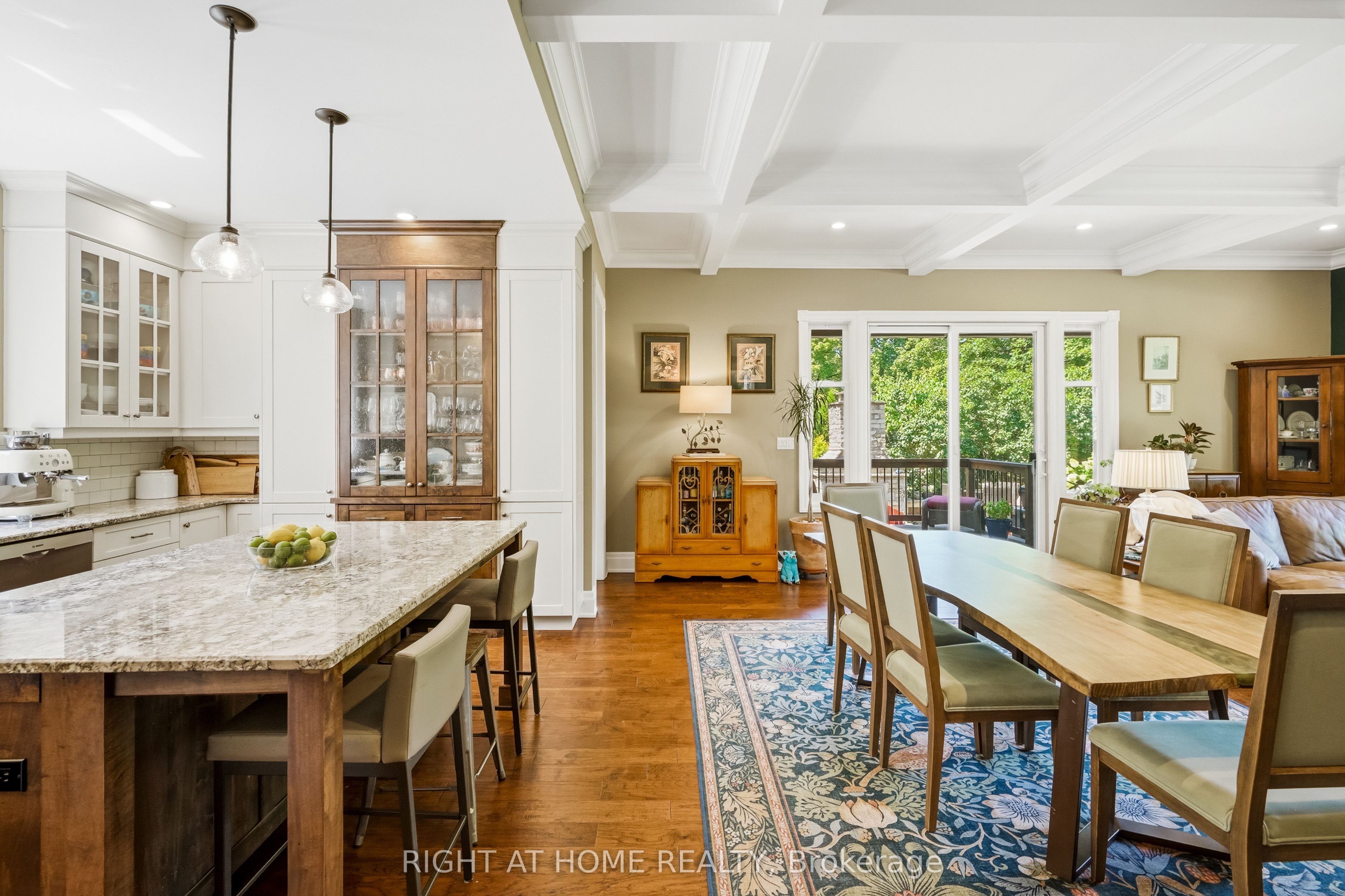 411 Nassau Street Property Photo 10