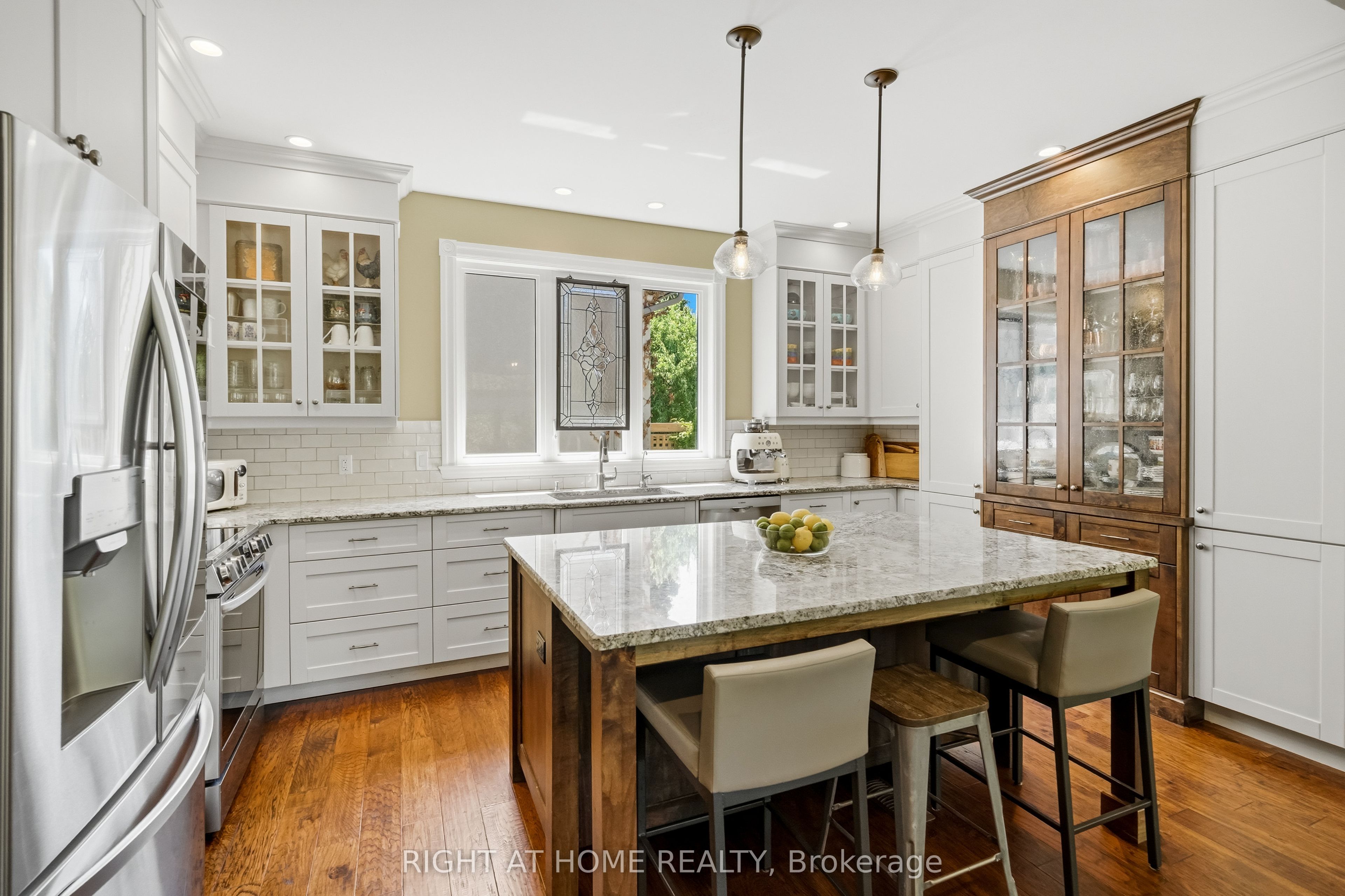 411 Nassau Street Property Photo 11