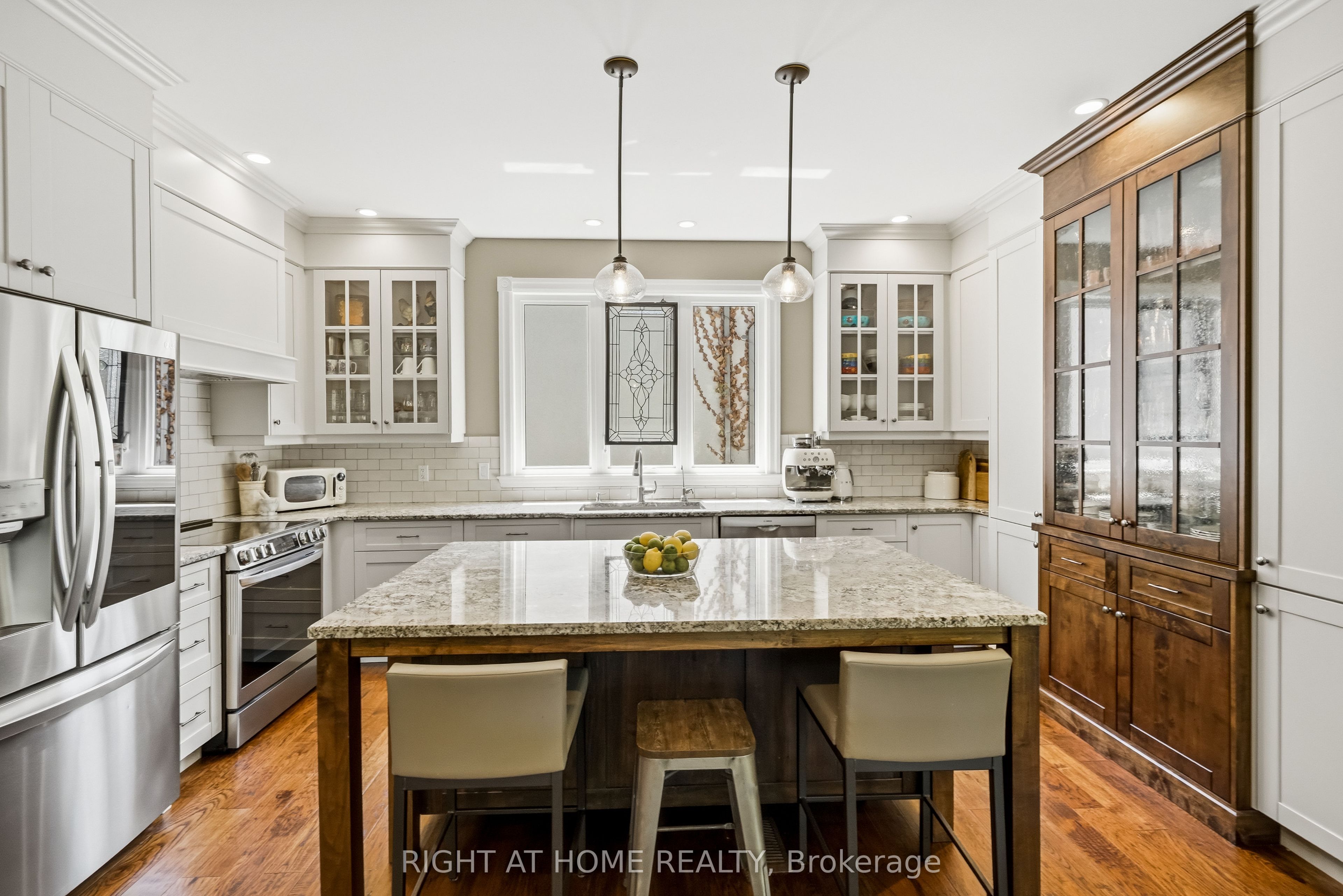 411 Nassau Street Property Photo 13