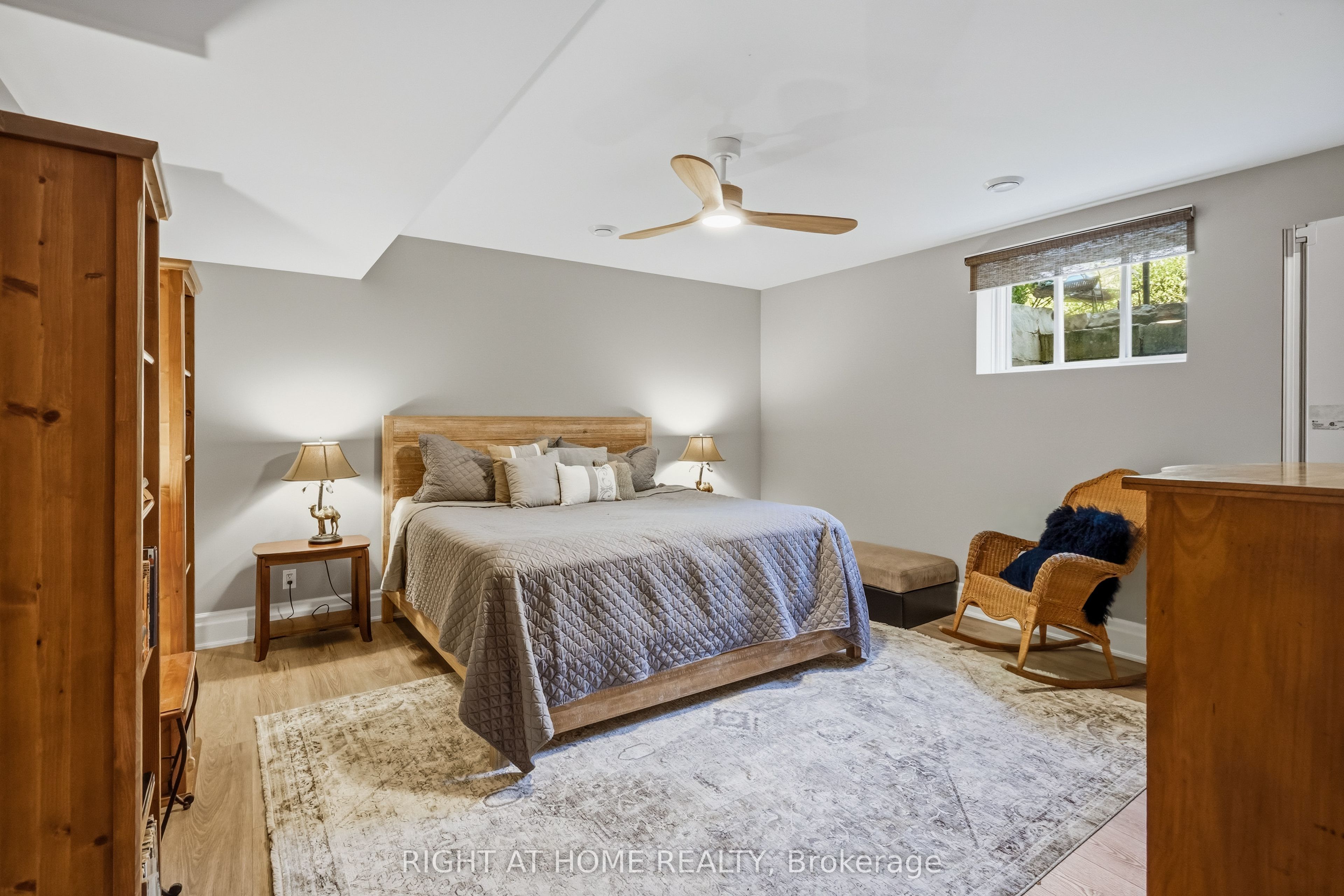 411 Nassau Street Property Photo 25