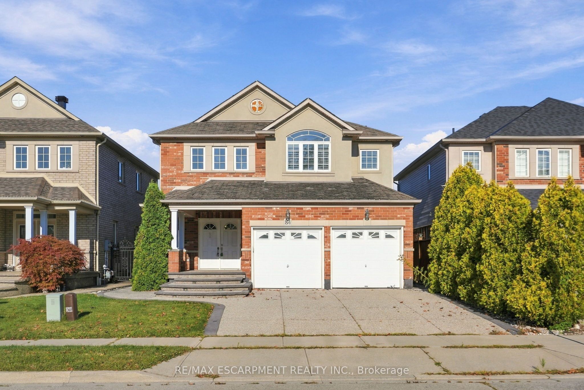 84 Deerborn Drive Property Photo 2