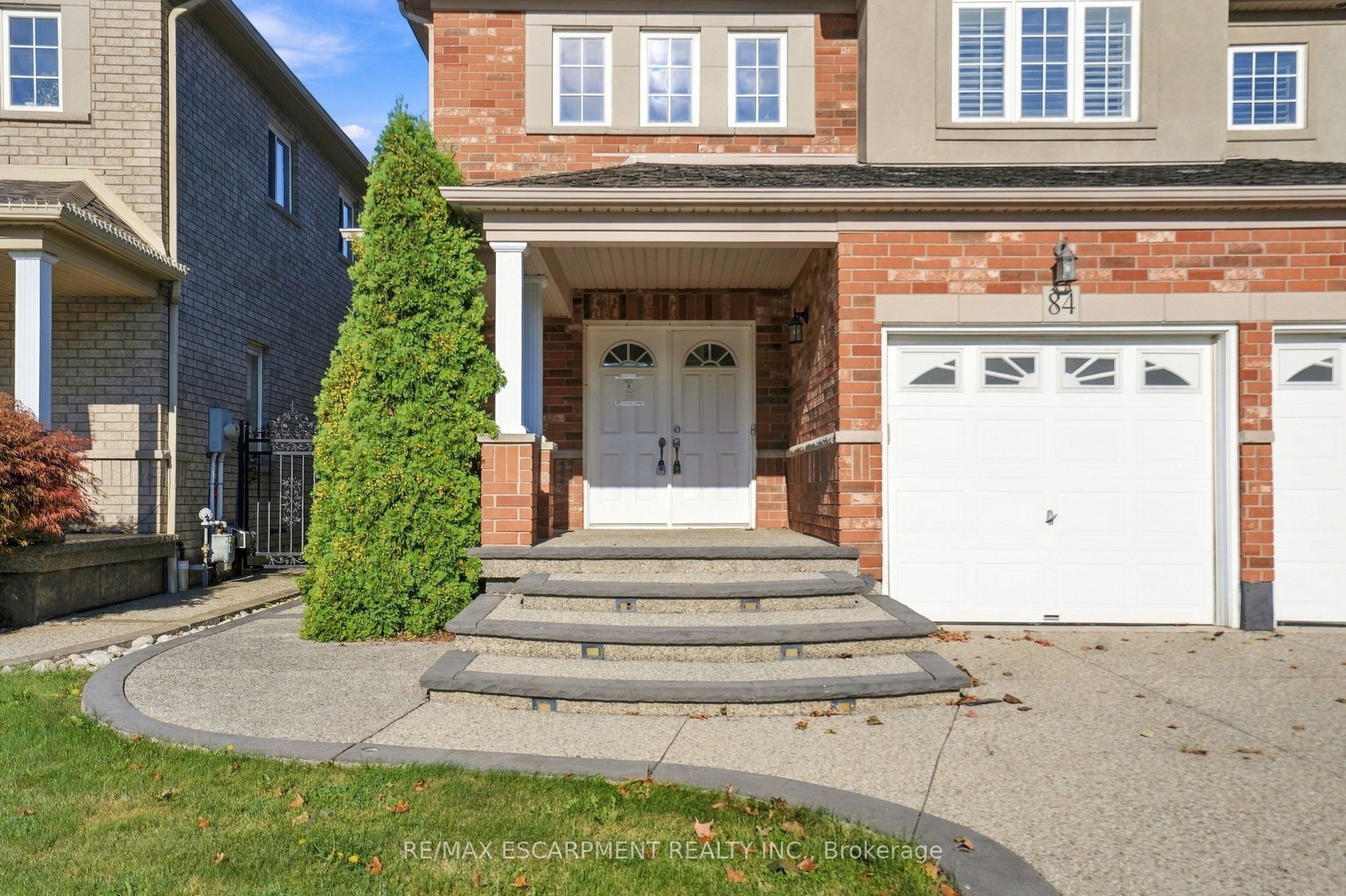 84 Deerborn Drive Property Photo 4