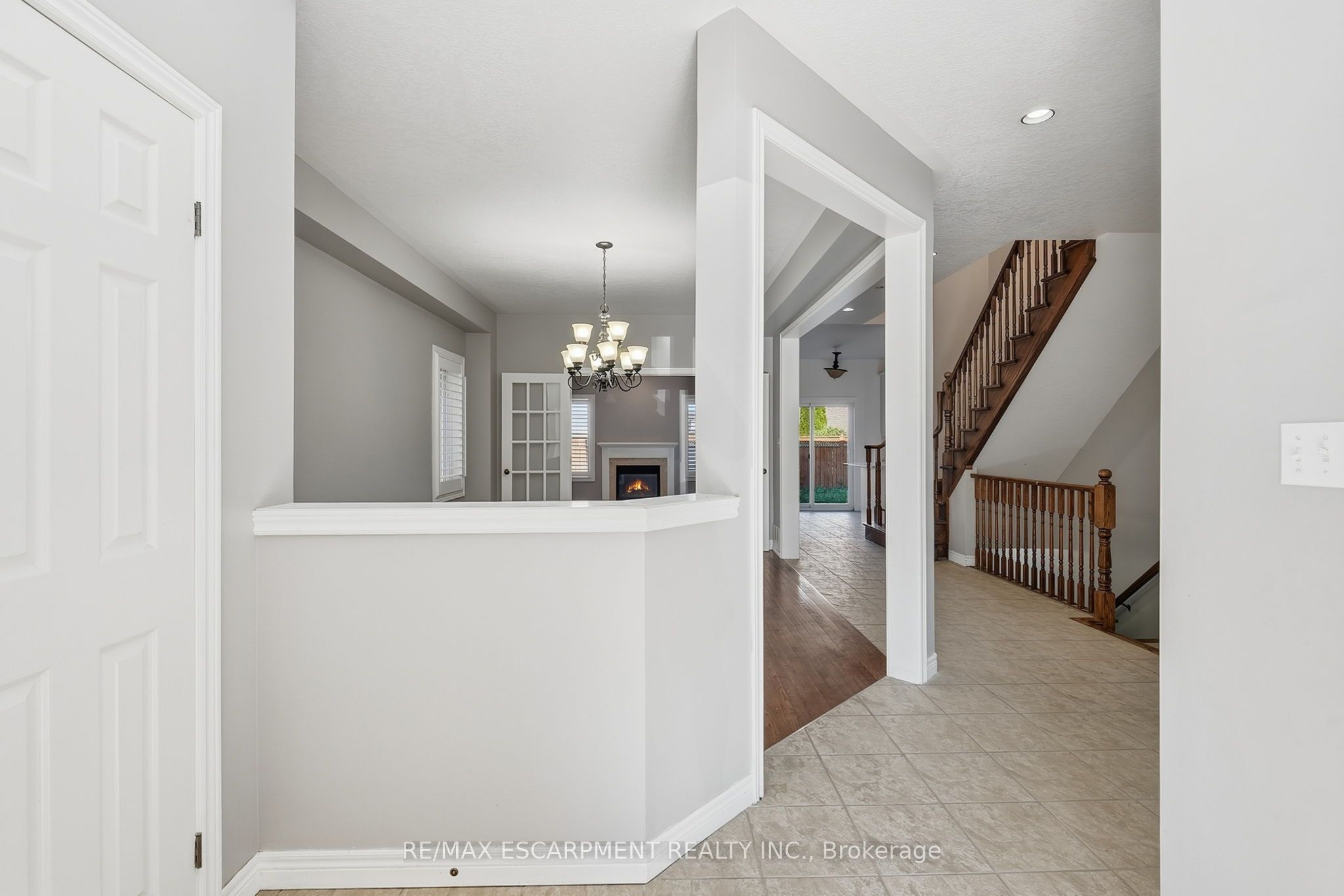 84 Deerborn Drive Property Photo 5