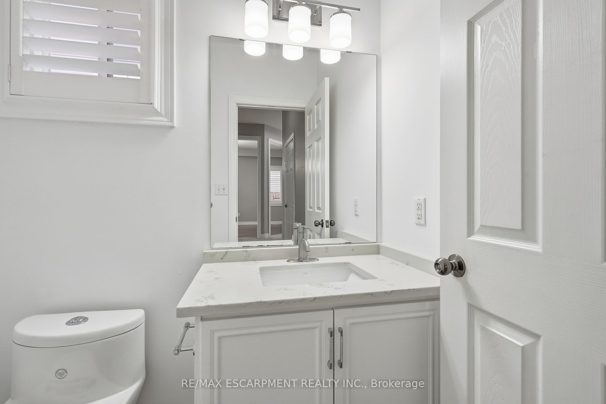 84 Deerborn Drive Property Photo 10