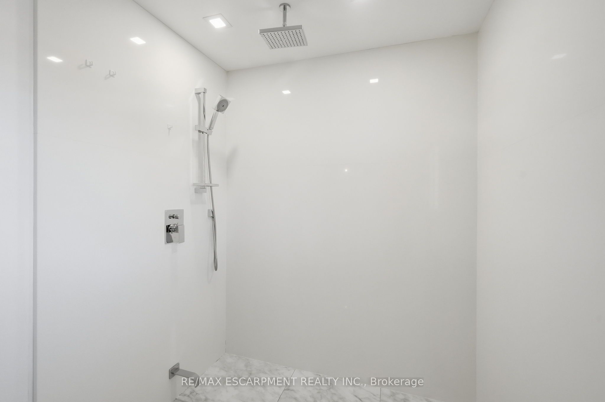 84 Deerborn Drive Property Photo 26