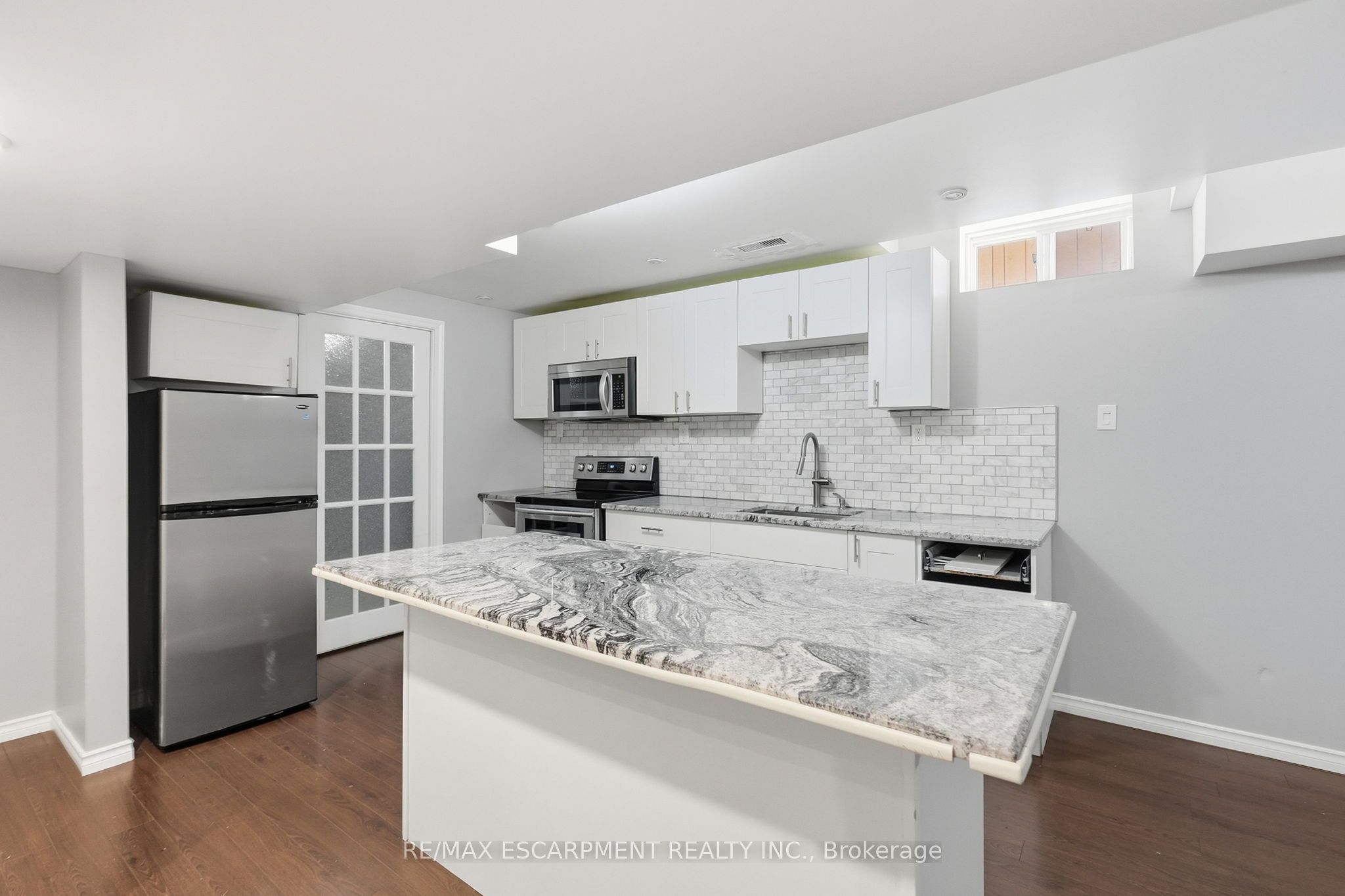 84 Deerborn Drive Property Photo 38