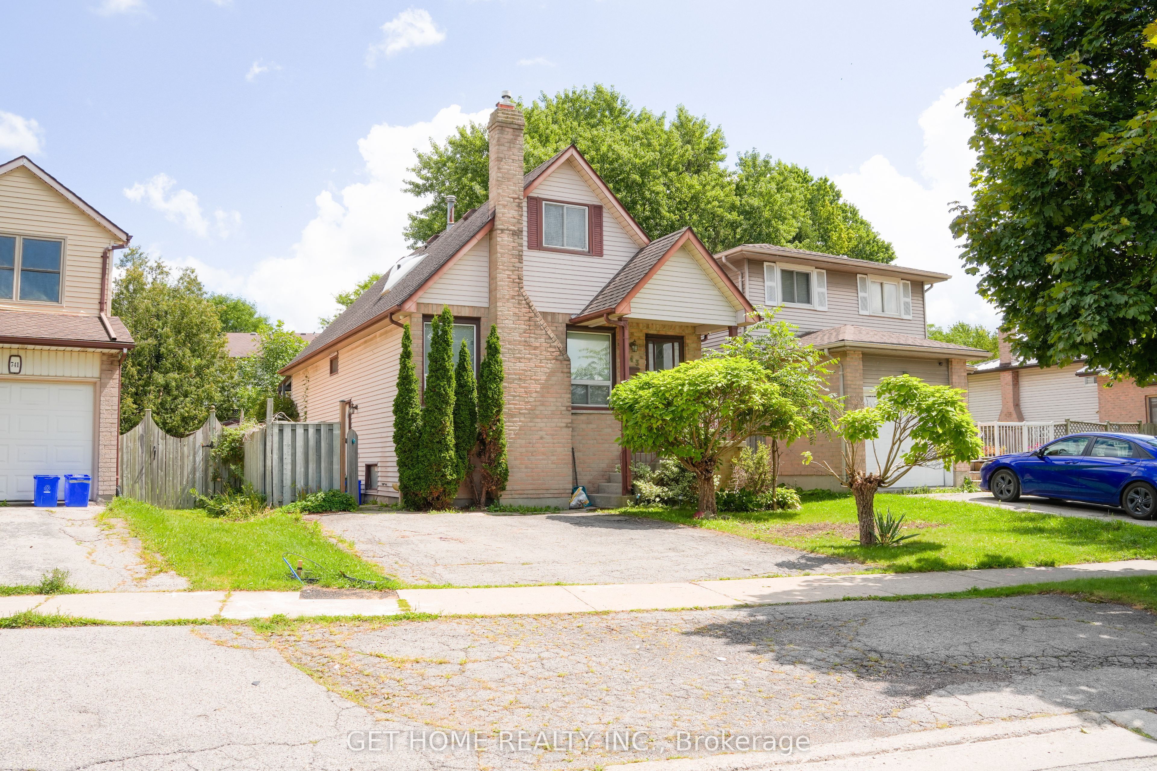 743 Millbank Drive Property Photo 2