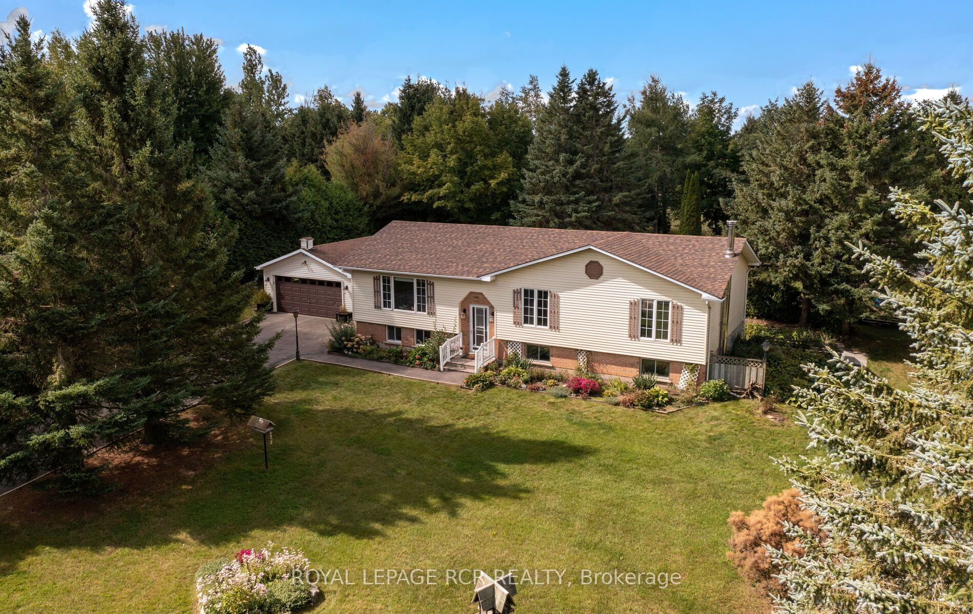 674066 Hurontario Street Property Photo 1