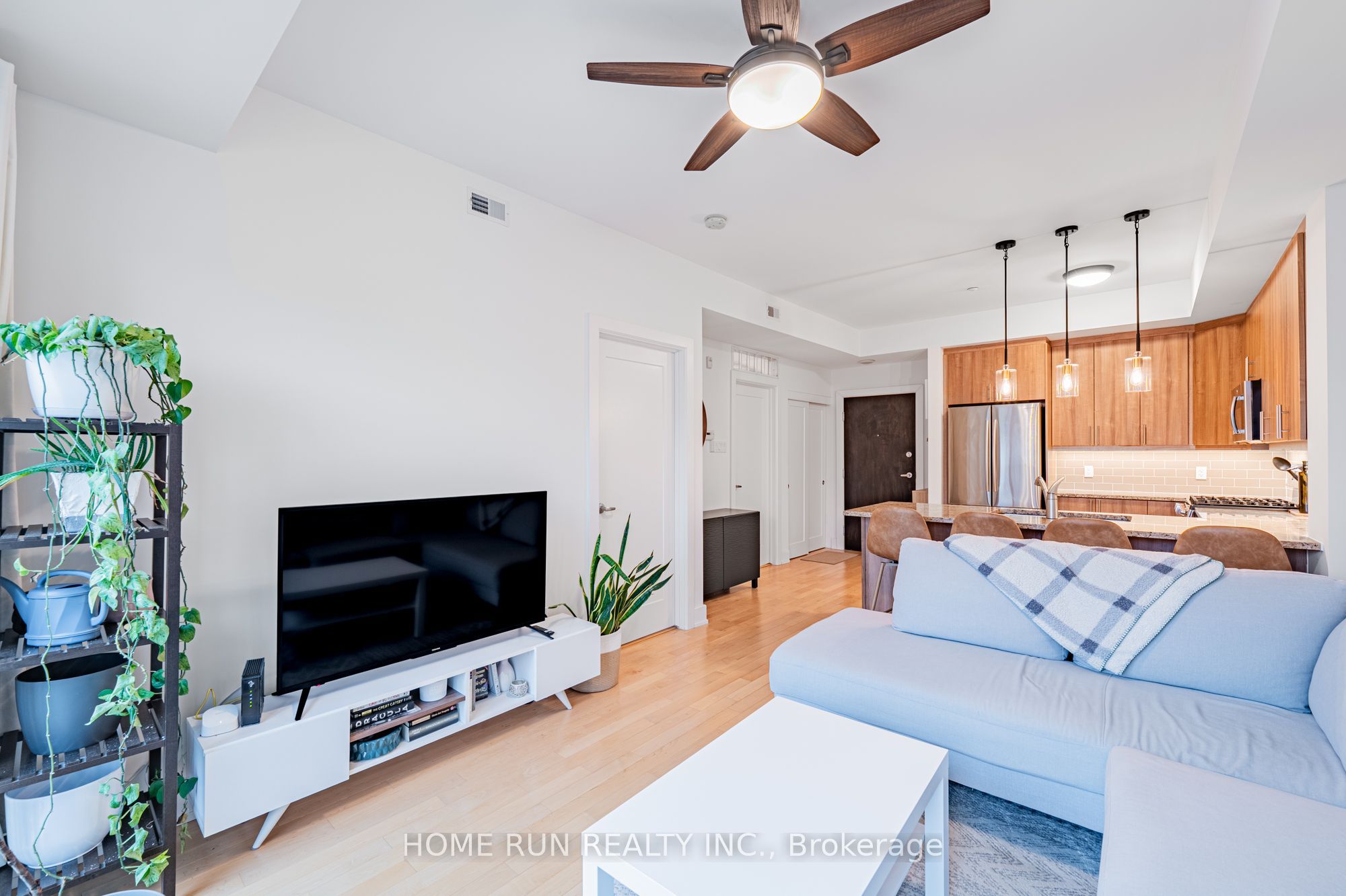 615 Longfields Drive 312 Property Photo 8