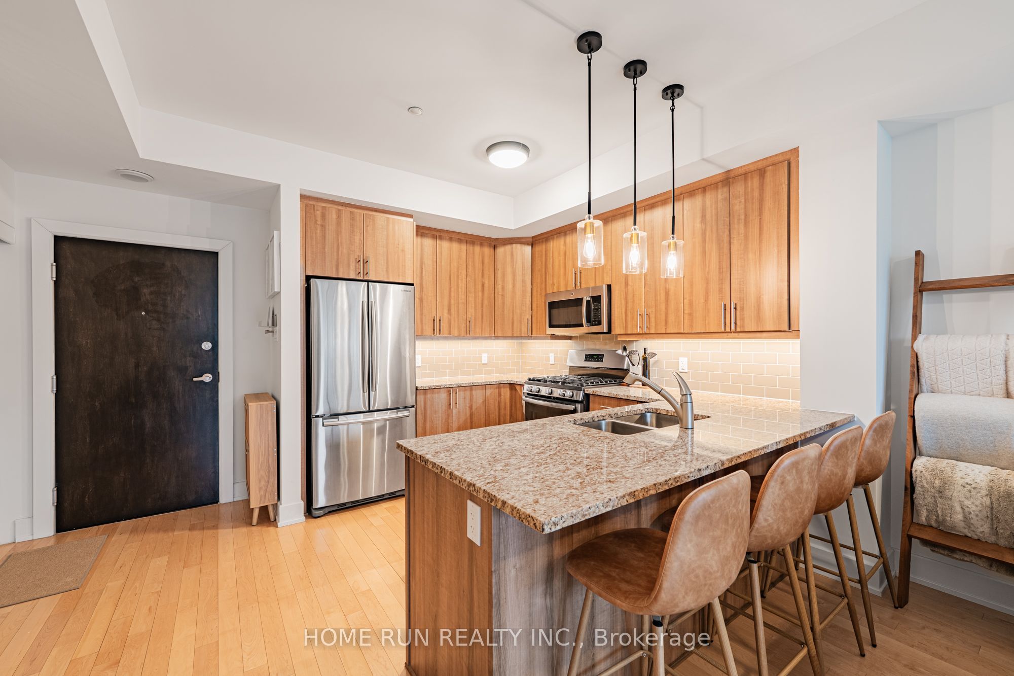 615 Longfields Drive 312 Property Photo 10