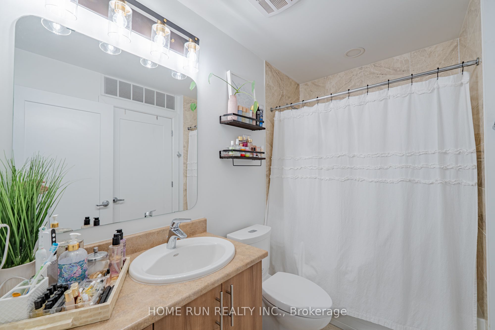 615 Longfields Drive 312 Property Photo 15