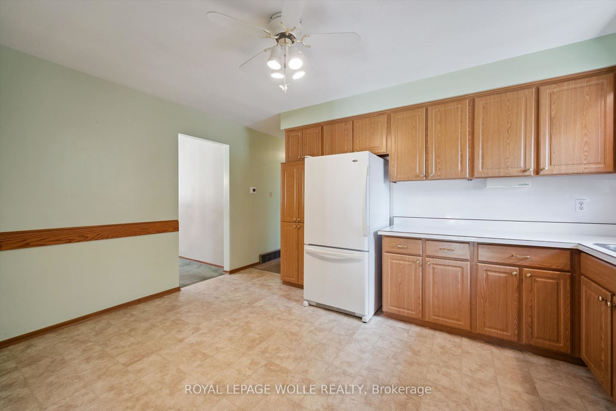 309 Toll Gate Boulevard Property Photo 14