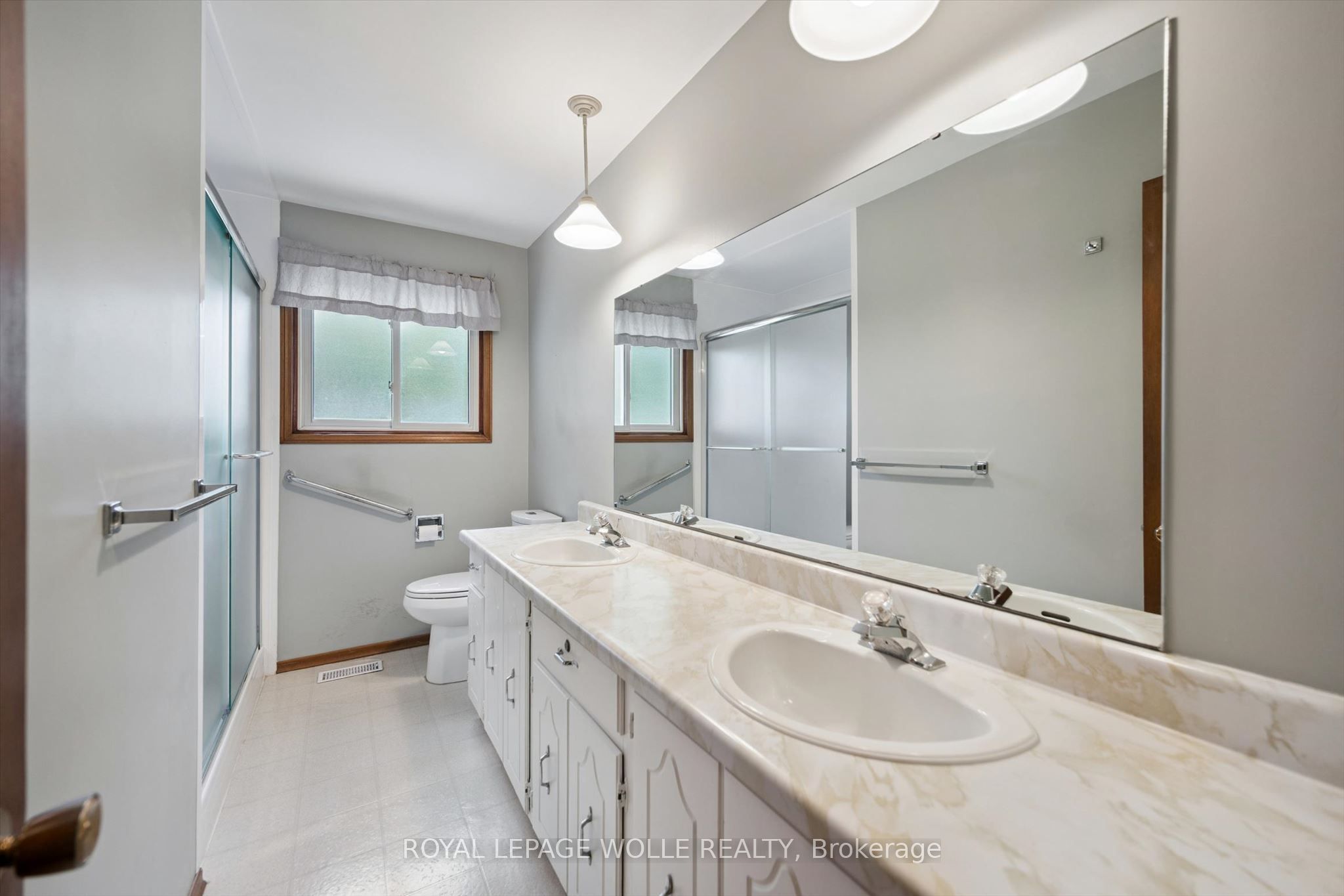 309 Toll Gate Boulevard Property Photo 24