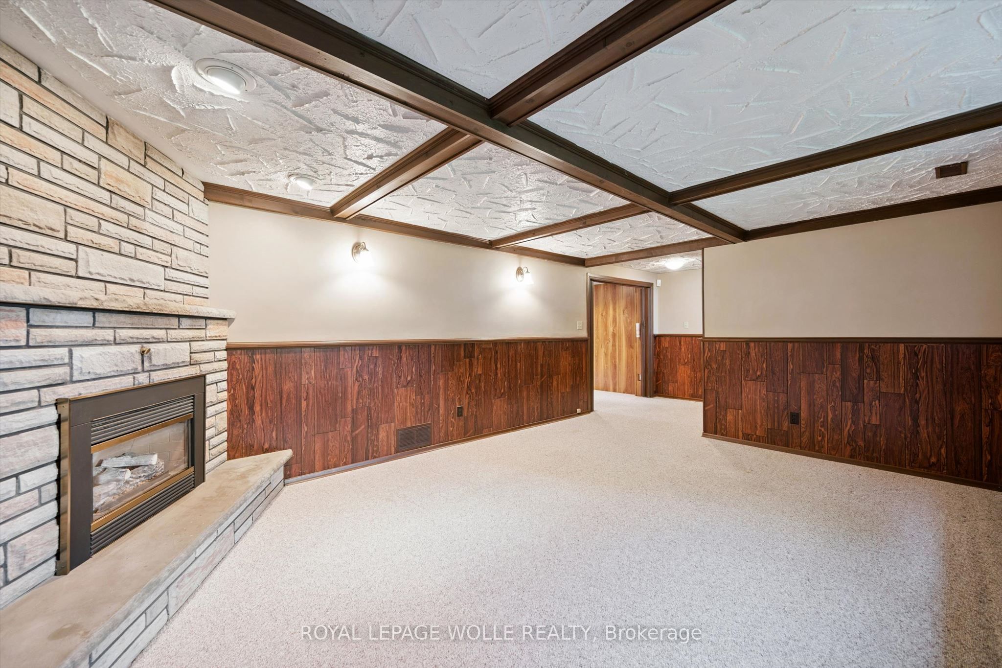 309 Toll Gate Boulevard Property Photo 29