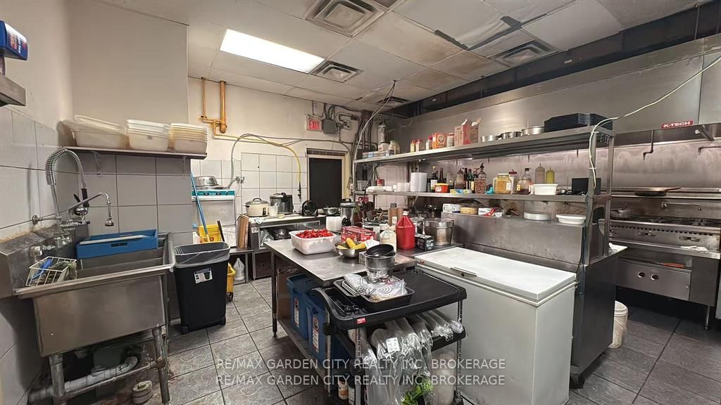100 Fourth Avenue 7 Property Photo 16