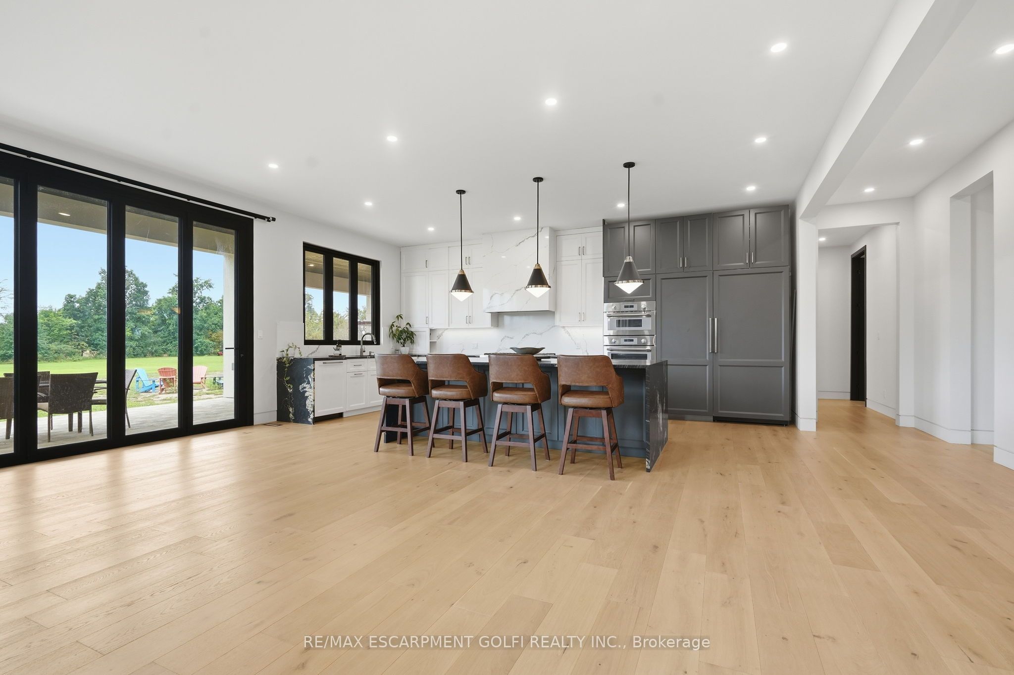 7944 Young Street Property Photo 13
