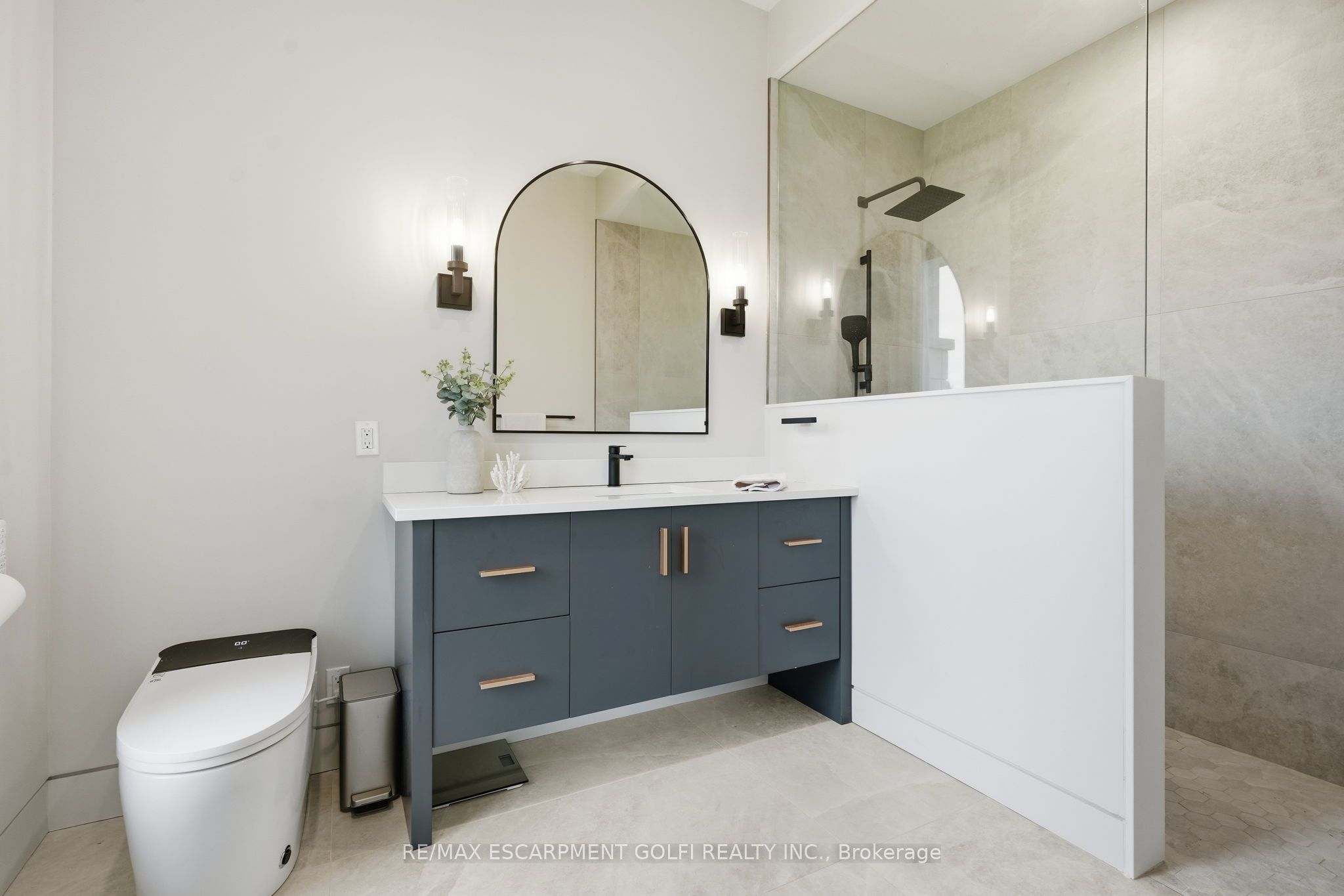 7944 Young Street Property Photo 36