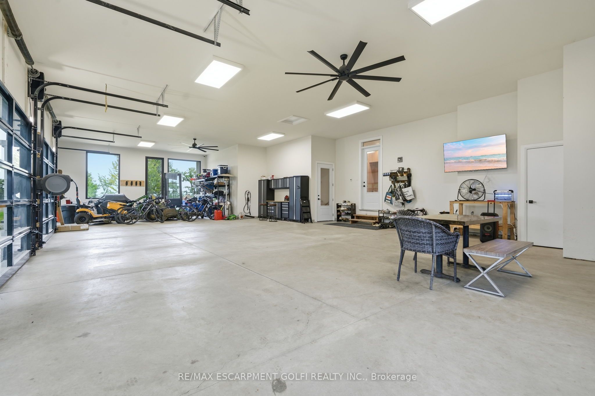 7944 Young Street Property Photo 47