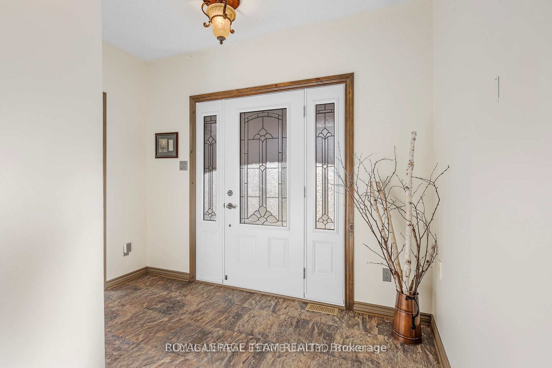 2315 Styles Side Road Property Photo 4