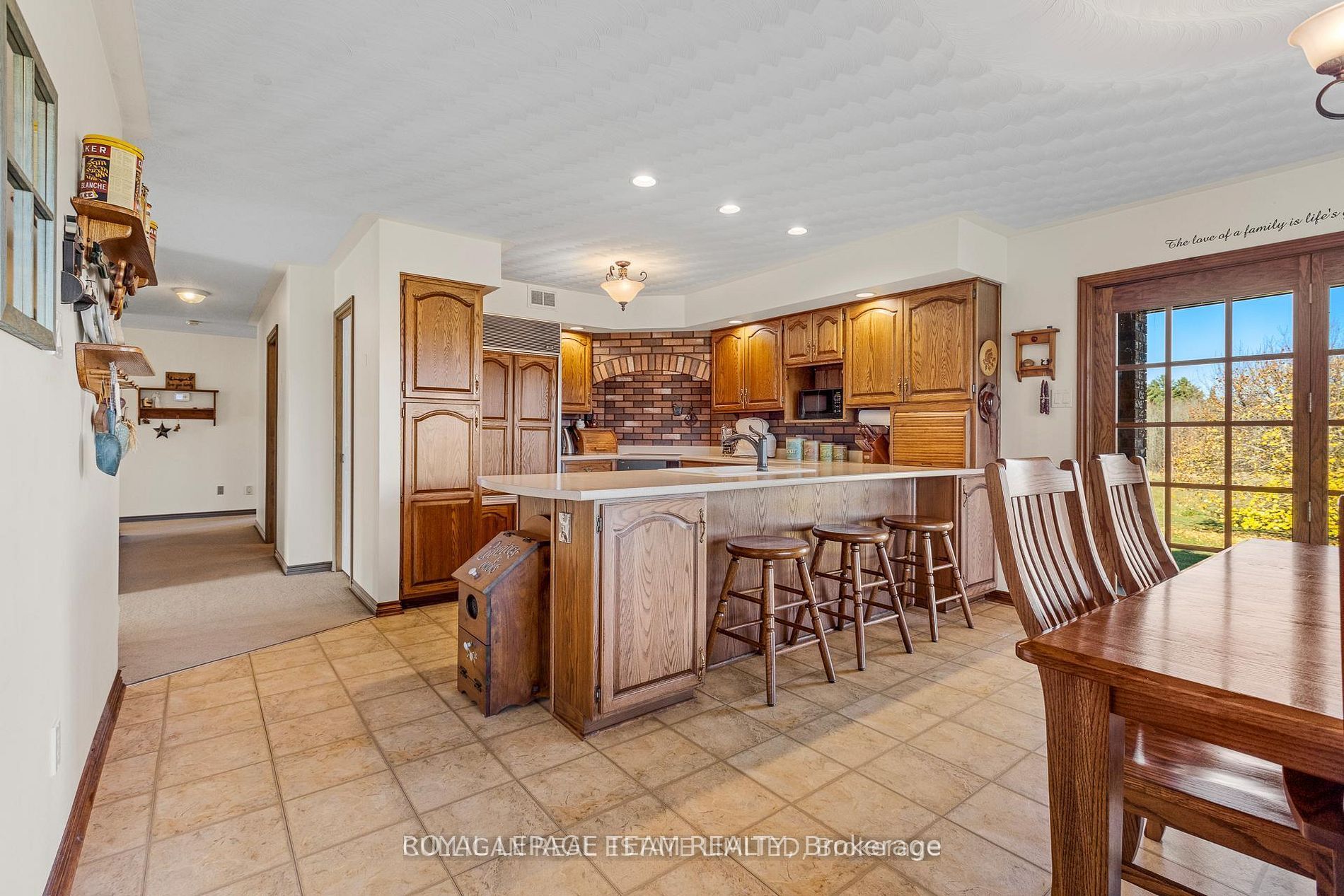 2315 Styles Side Road Property Photo 8