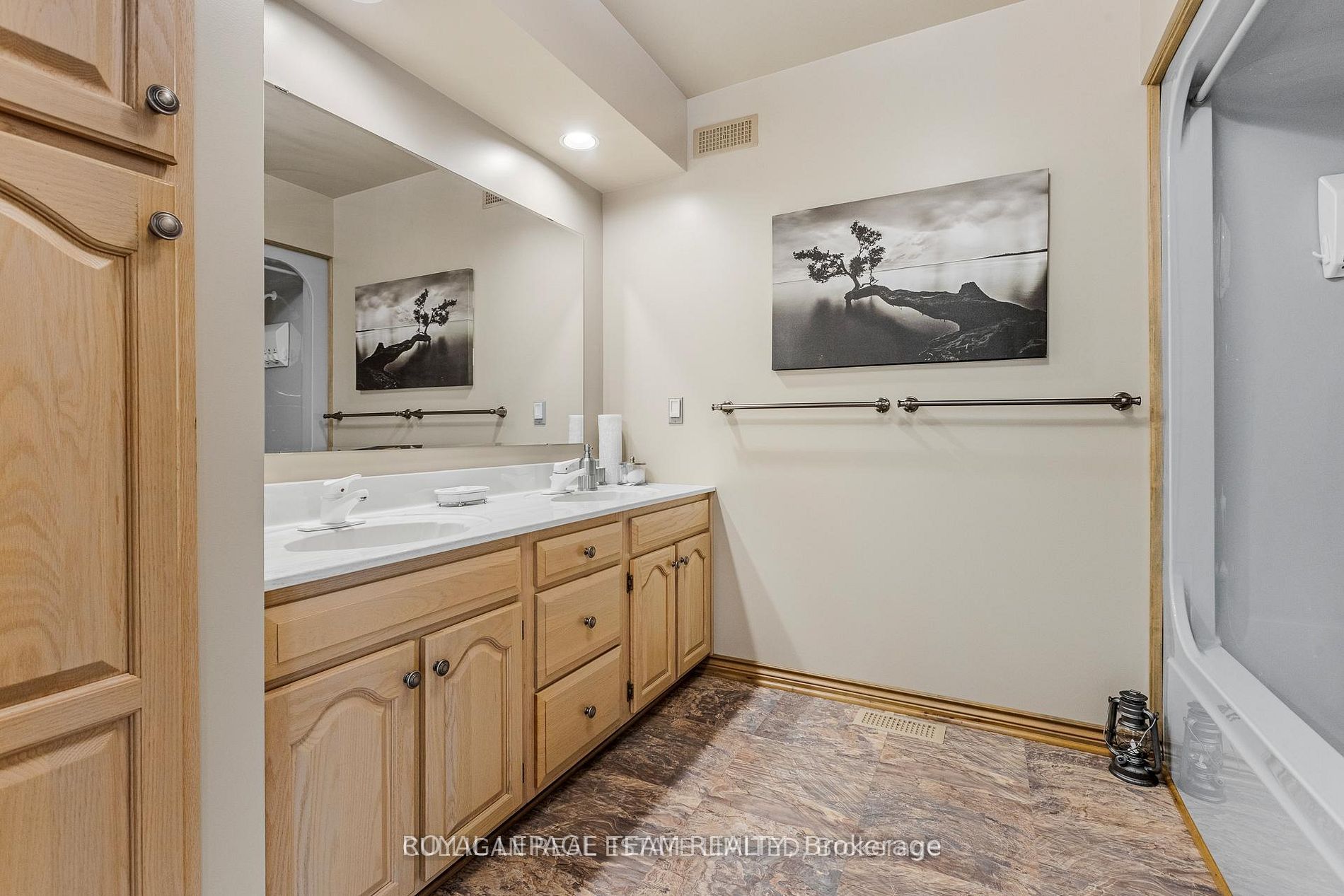 2315 Styles Side Road Property Photo 14