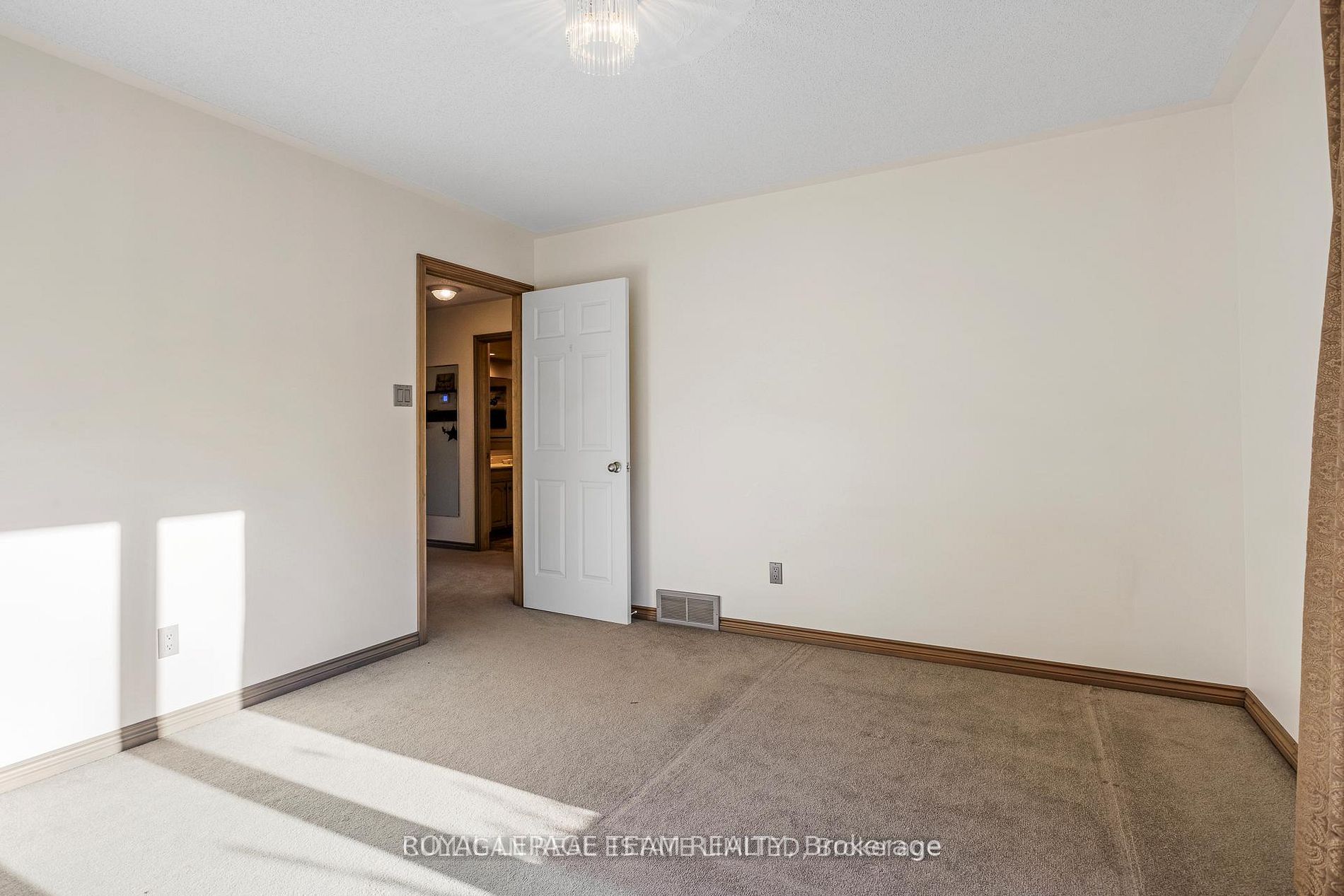 2315 Styles Side Road Property Photo 25
