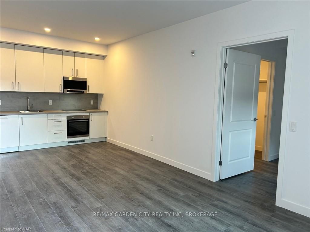 7549b Kalar Road 213 Property Photo 5