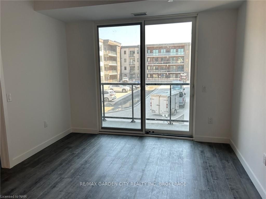 7549b Kalar Road 213 Property Photo 10