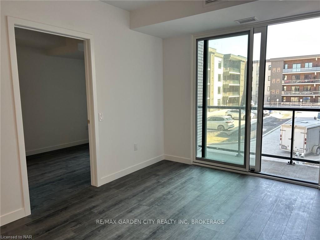 7549b Kalar Road 213 Property Photo 11
