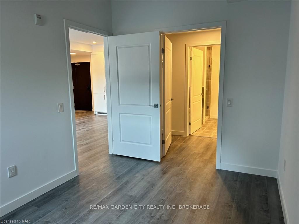 7549b Kalar Road 213 Property Photo 12