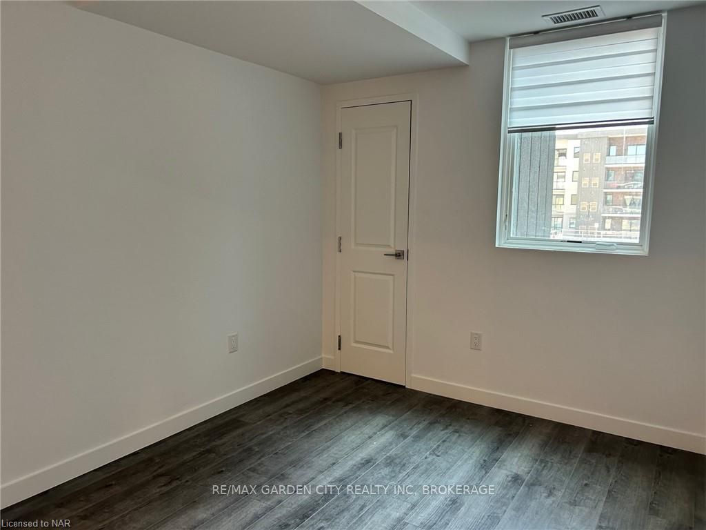 7549b Kalar Road 213 Property Photo 13