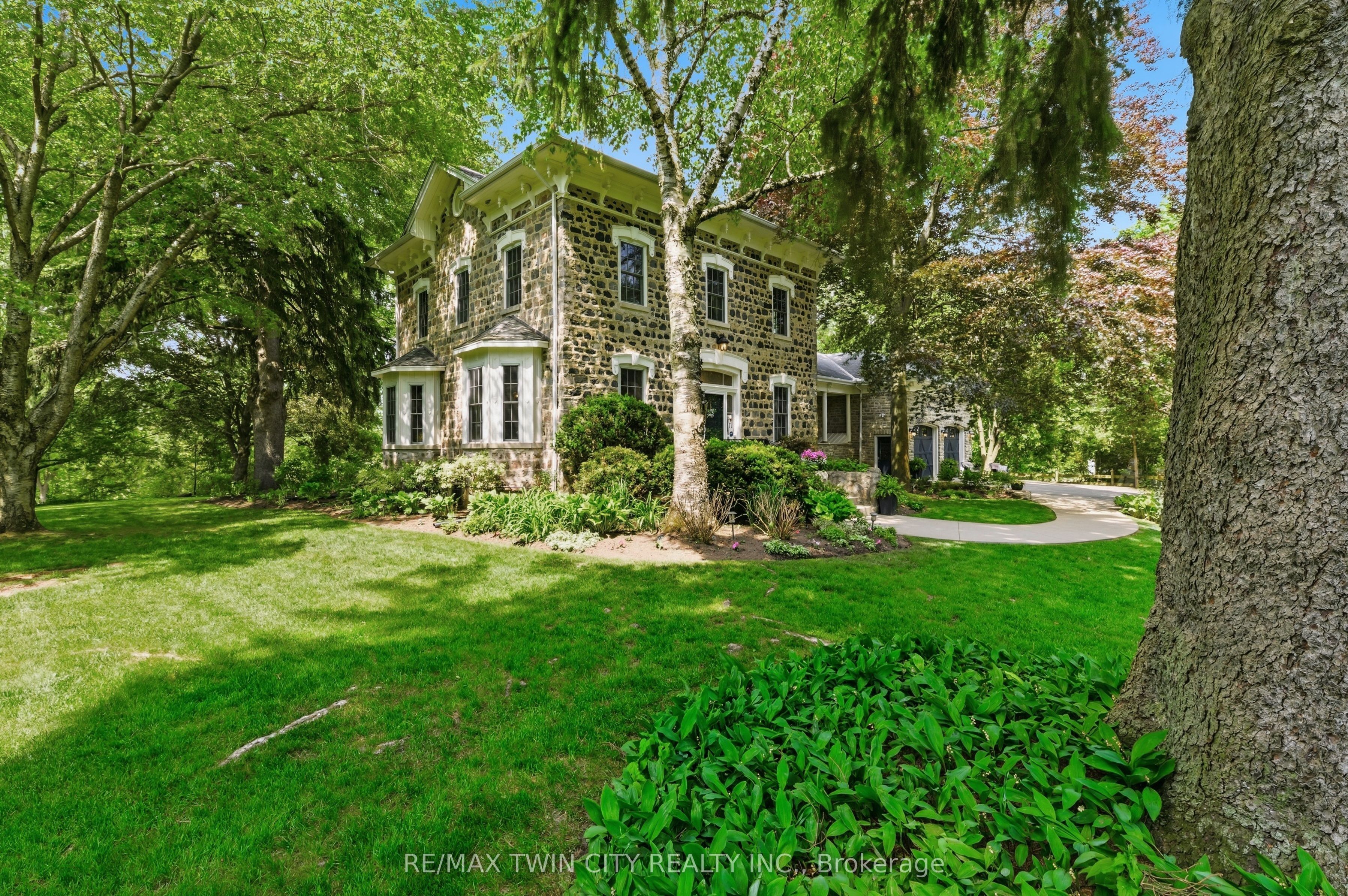 25 Dunbar Street Property Photo 1