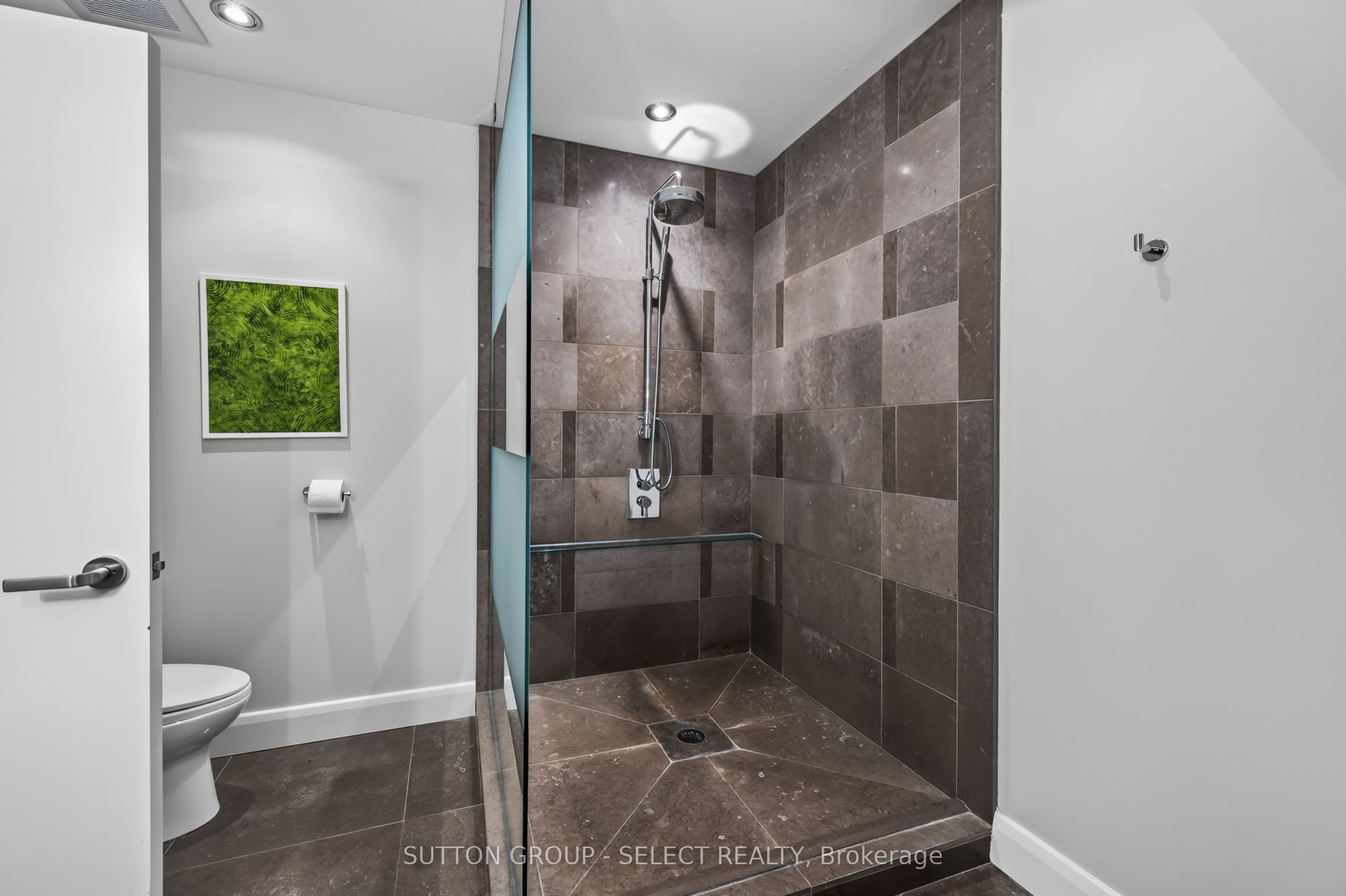 756 Riverside Drive 6 Property Photo 38
