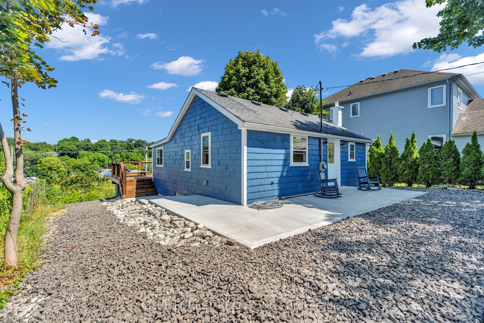 213 William Street Property Photo 5