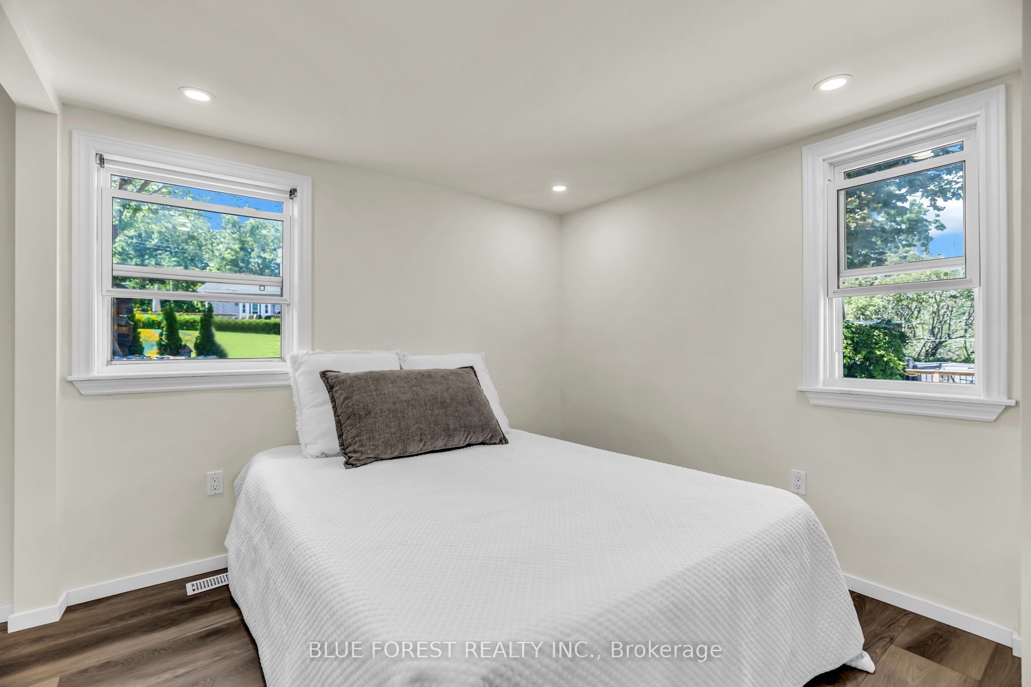 213 William Street Property Photo 24