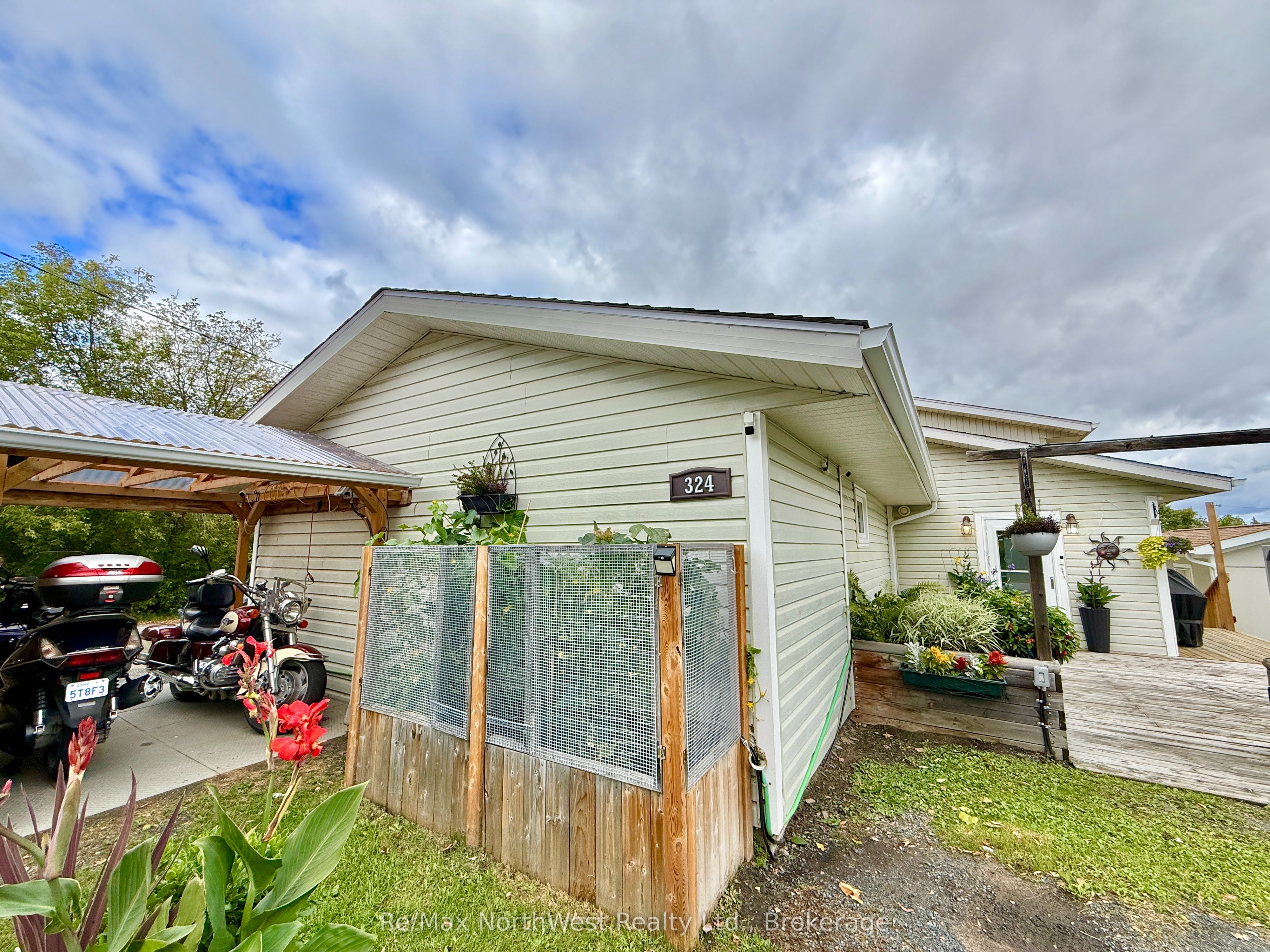 324 Beatty Street Property Photo 1