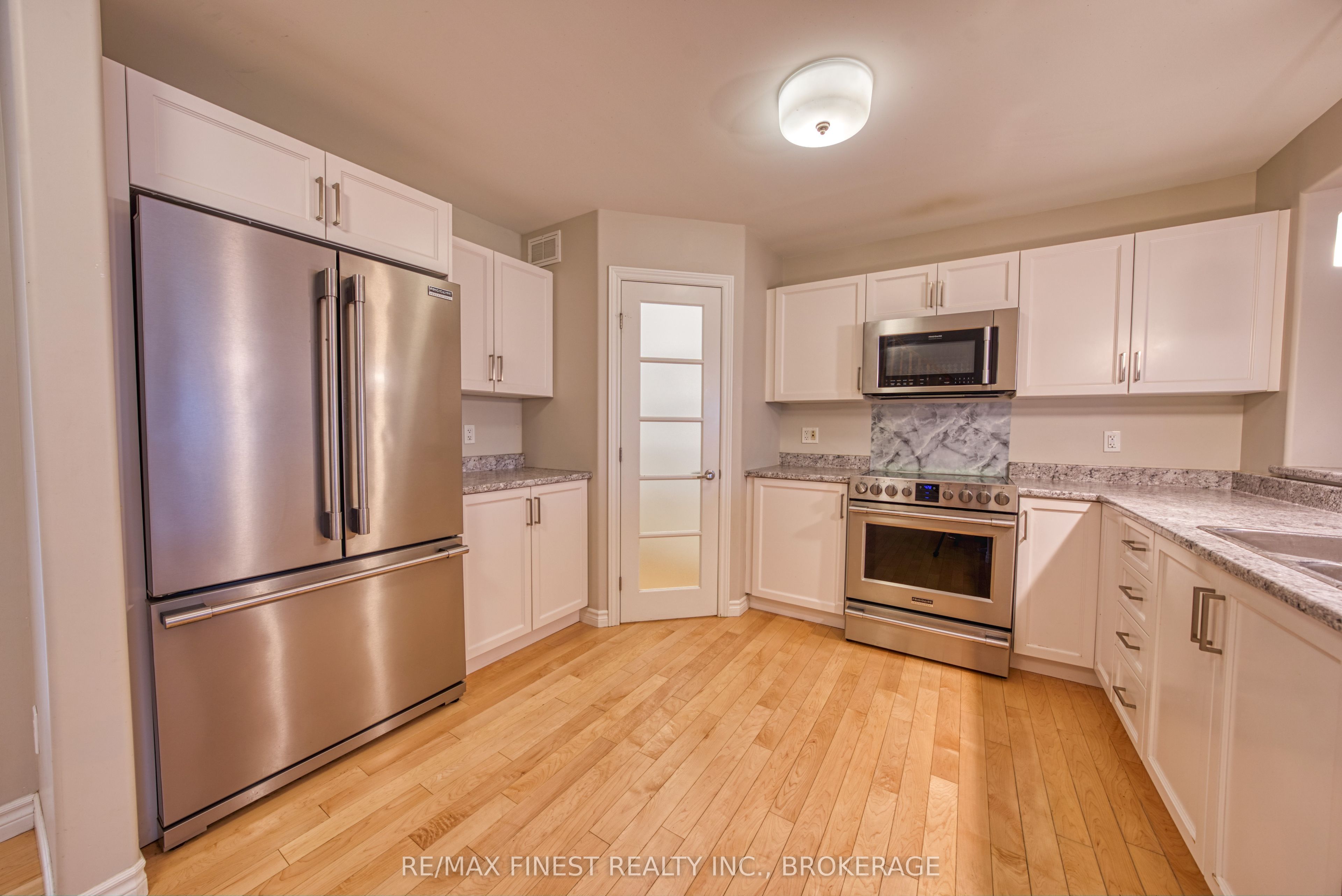 1010 Rosanna Avenue Property Photo 6