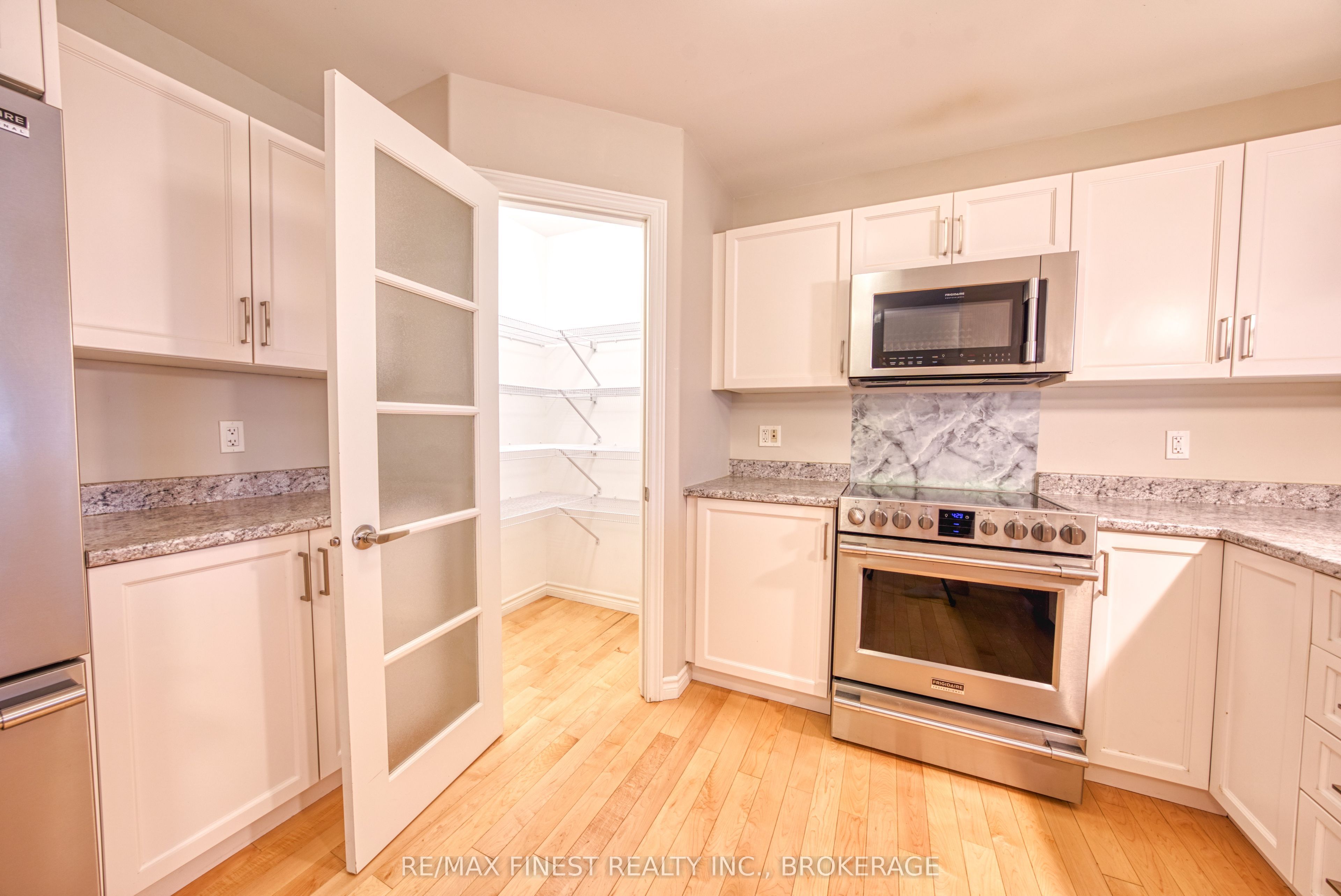 1010 Rosanna Avenue Property Photo 8