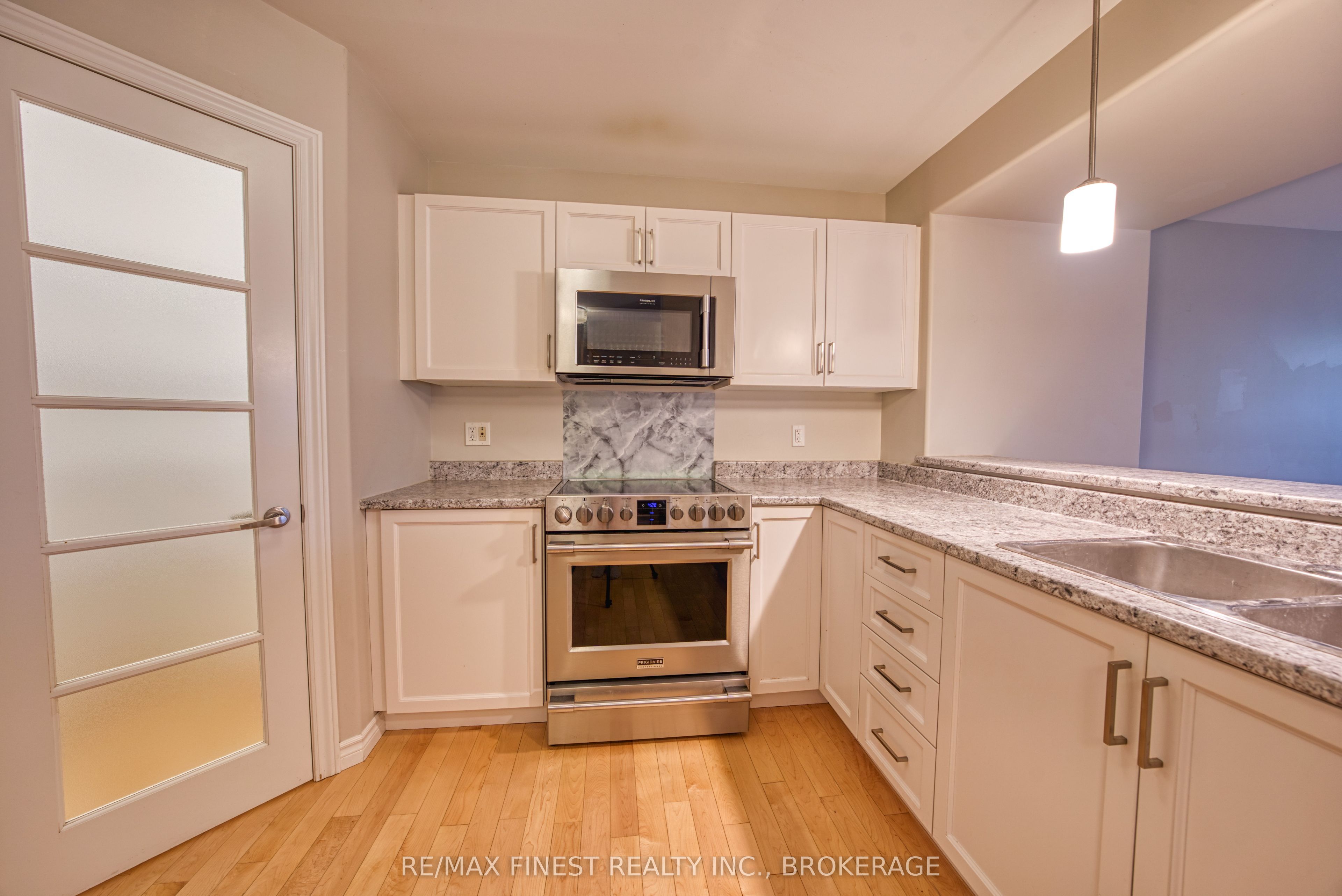 1010 Rosanna Avenue Property Photo 9