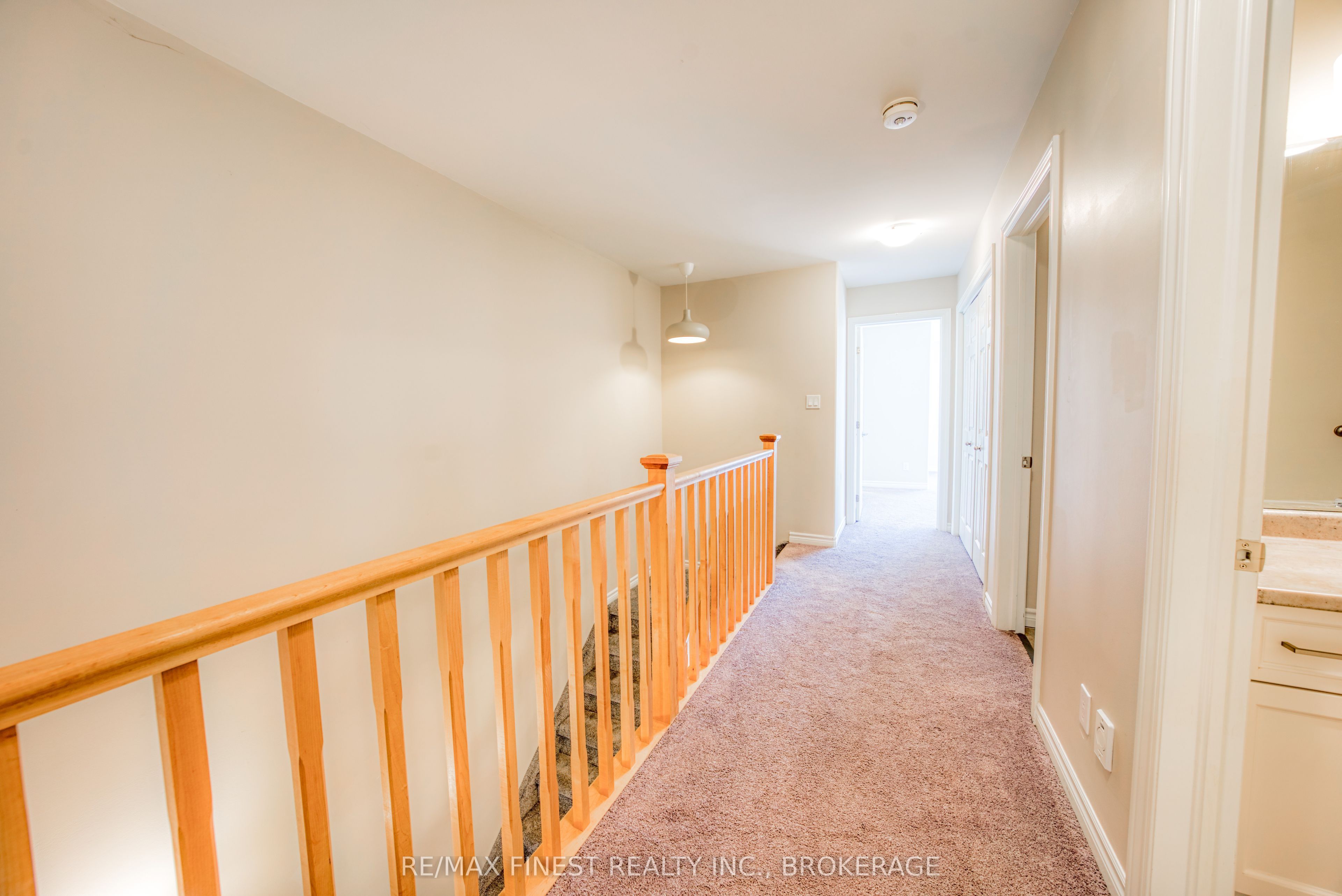 1010 Rosanna Avenue Property Photo 20