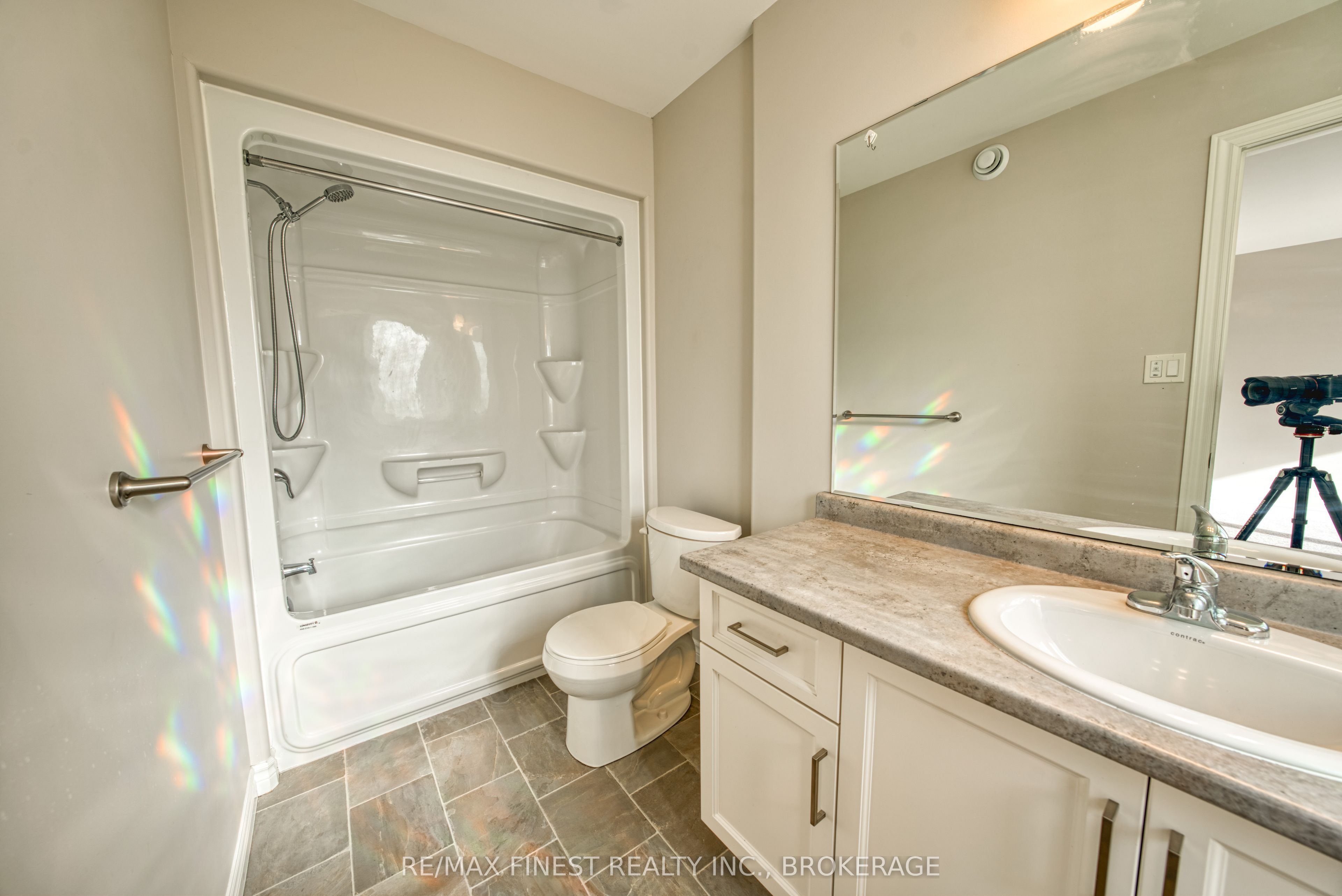1010 Rosanna Avenue Property Photo 31