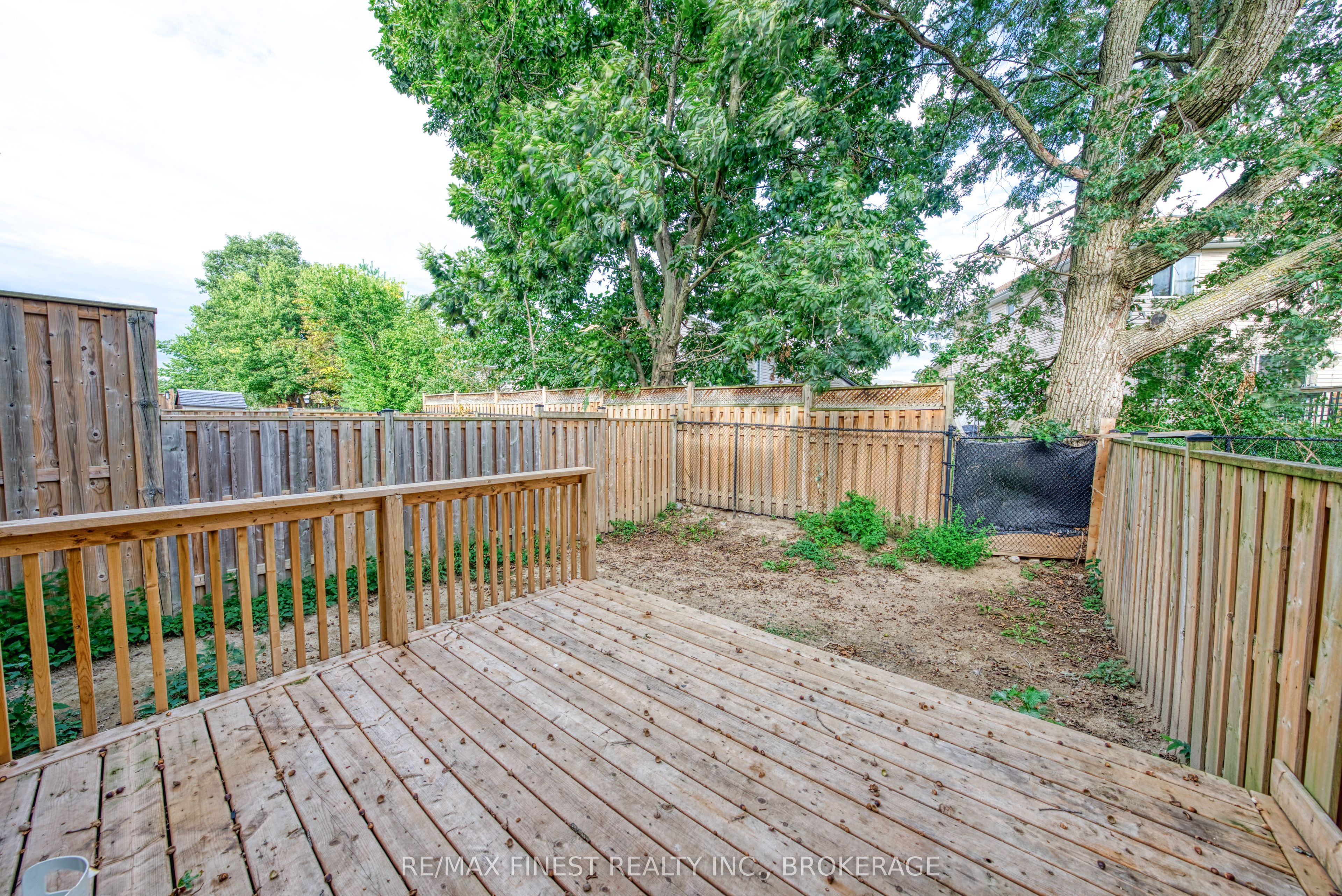 1010 Rosanna Avenue Property Photo 33