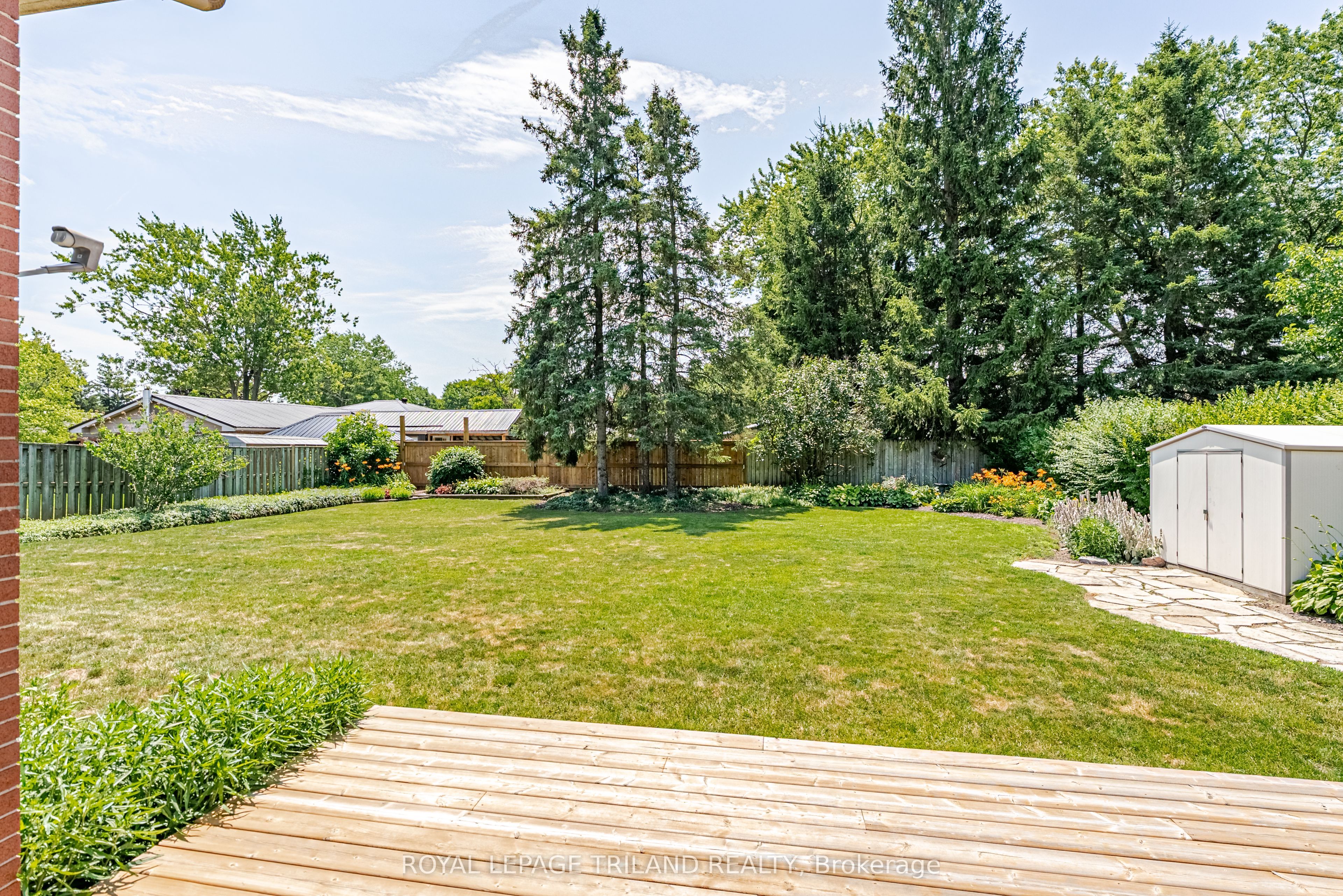 189 Huntington Crescent Property Photo 38