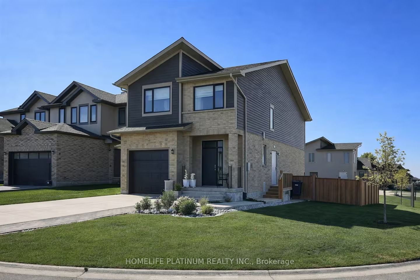 1593 Drew Street Upper Portion Property Photo 1